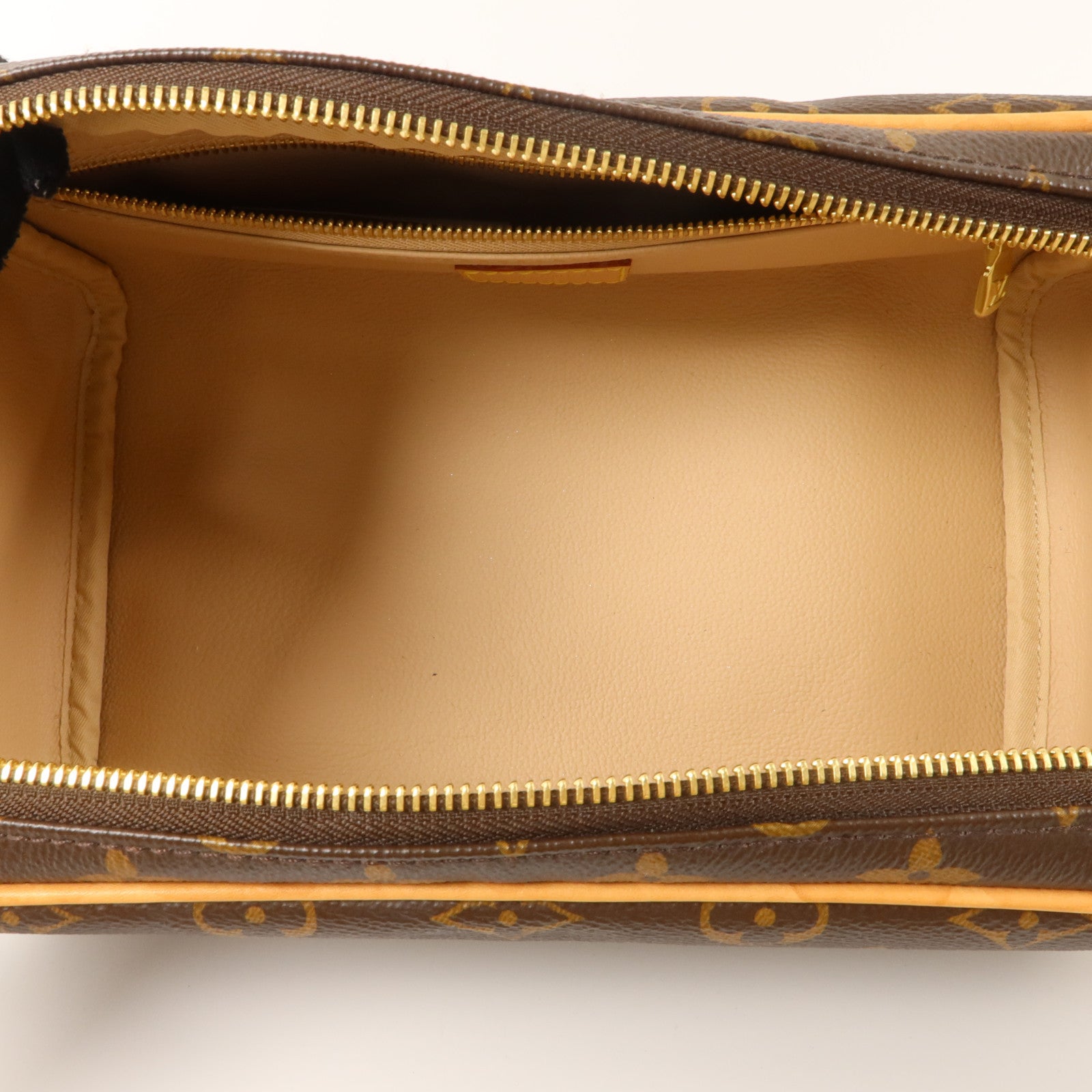 LOUIS VUITTON Monogram Dopp Kit Toiletry Pouch金扣小袋