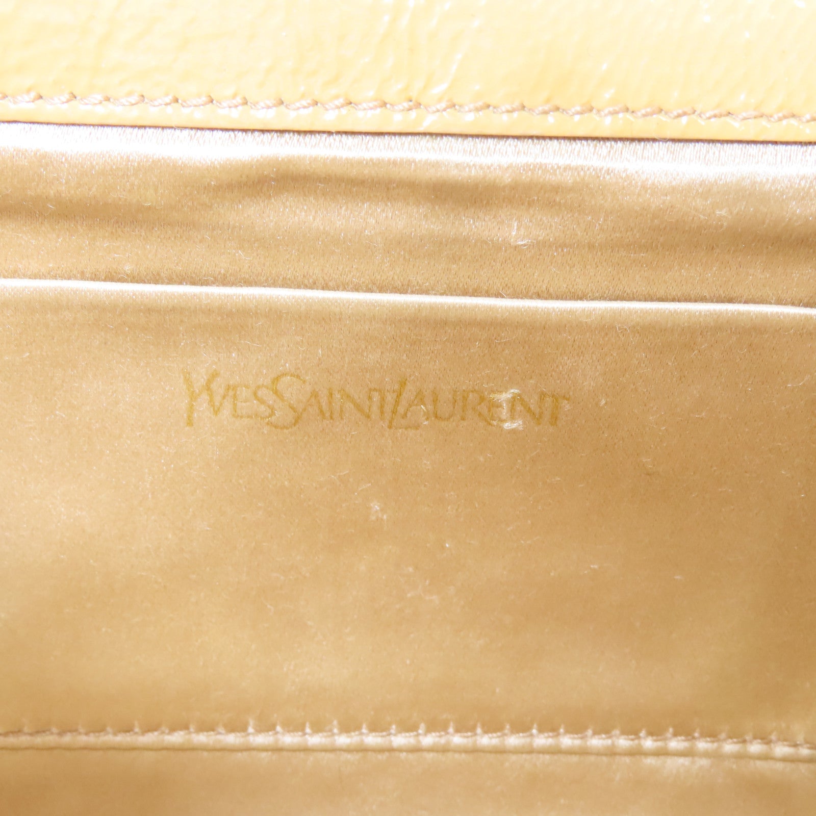 YVES SAINT LAURENT 漆皮皮革Clutch銀扣手拿包芥末色