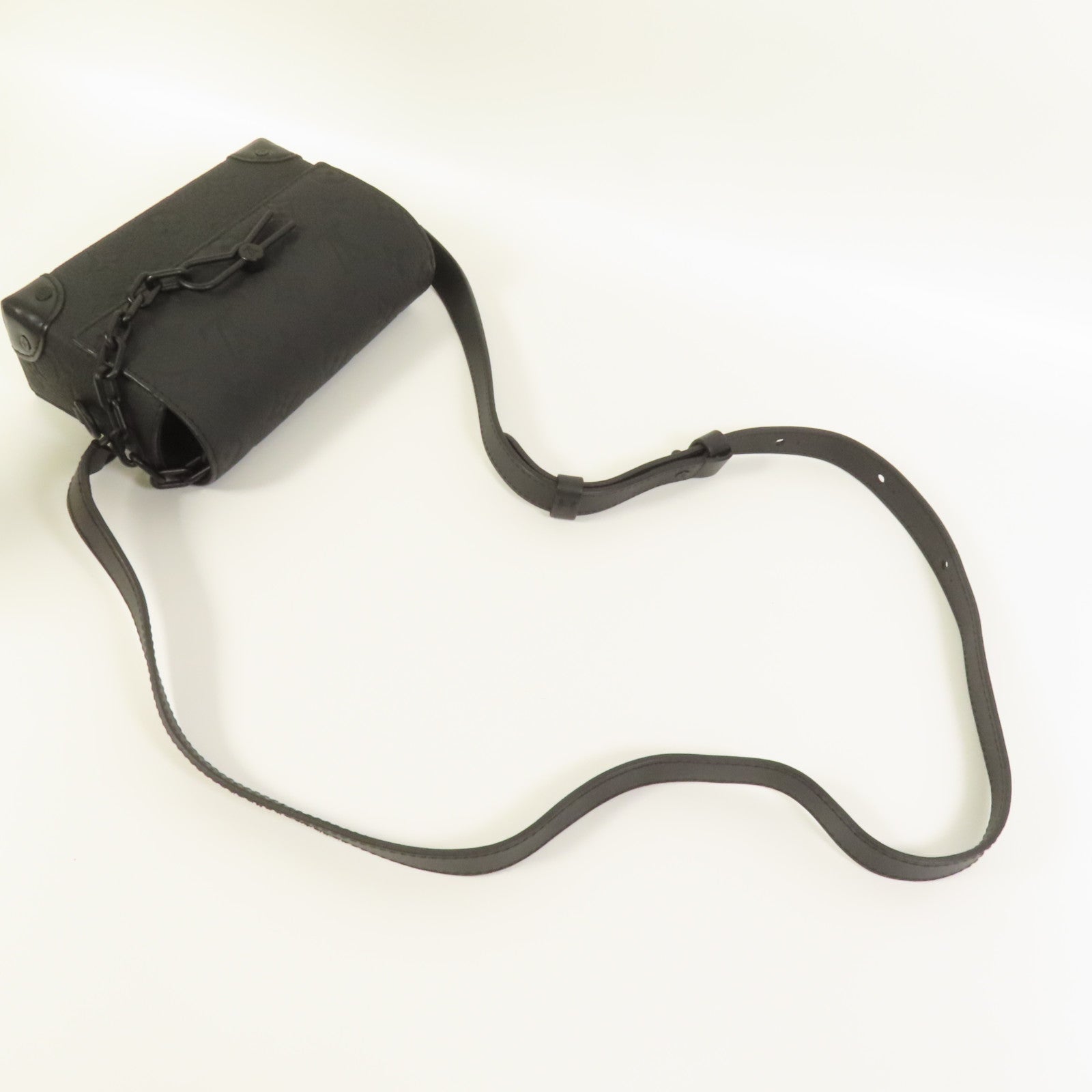LOUIS VUITTON Monogram Taurillon Steamer Wearable Wallet扣肩背袋