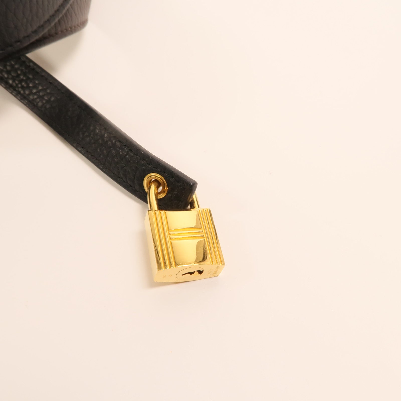 HERMES Clemence皮革Picotin PM金扣手挽袋Noir/Ebene