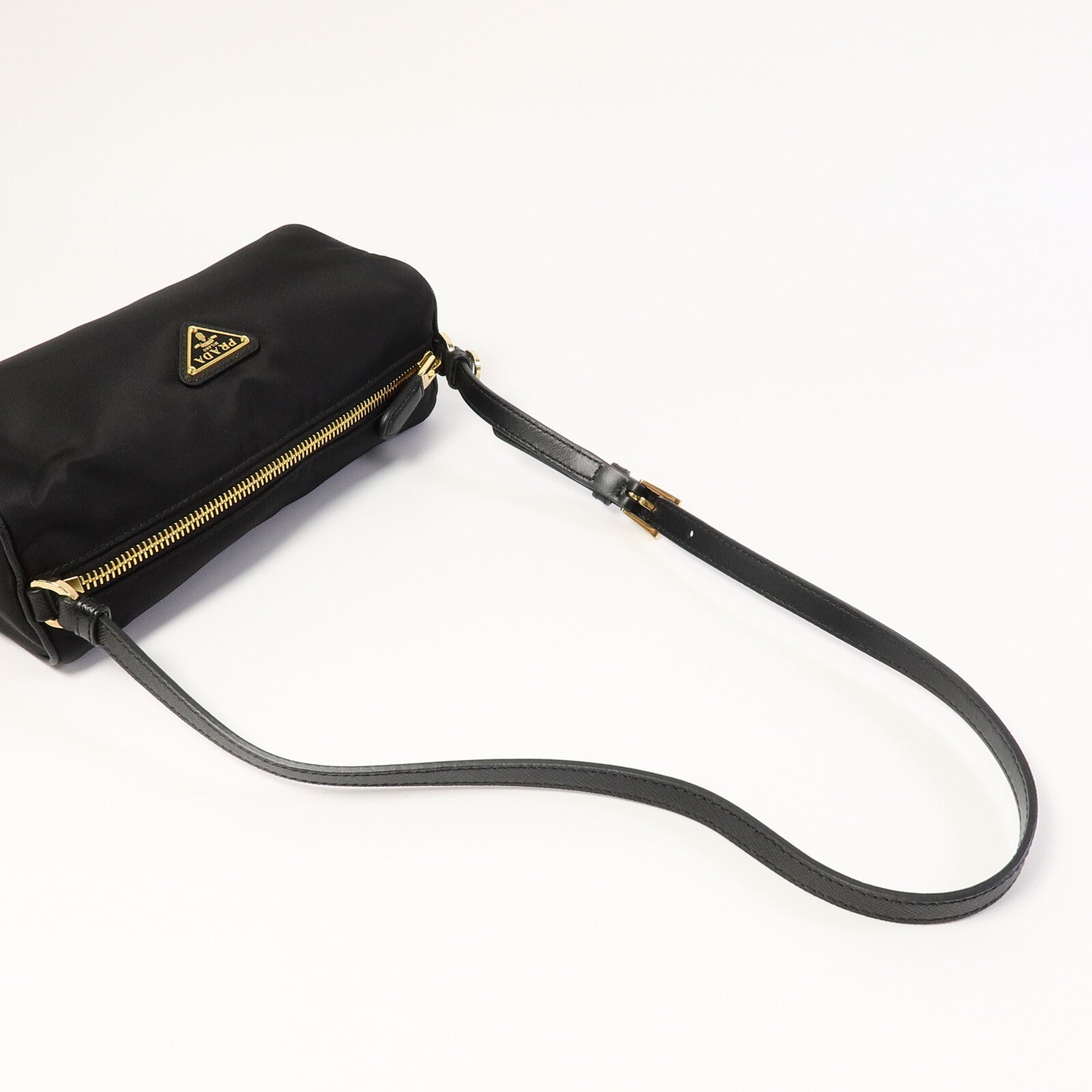 PRADA 尼龍Re-Nylon Pouch肩背袋
