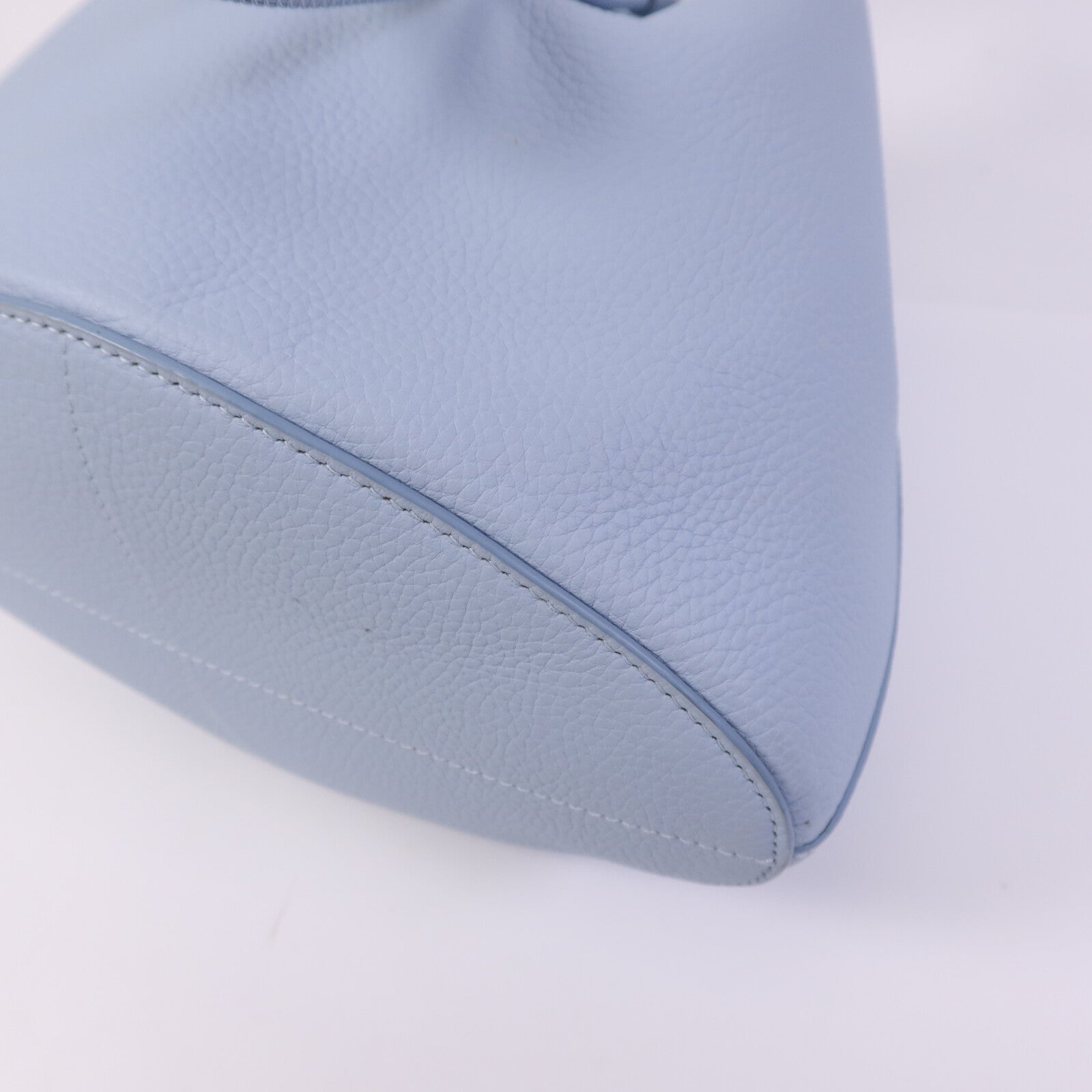 BURBERRY 牛皮皮革TB Bucket Bag金扣手挽肩背兩用袋