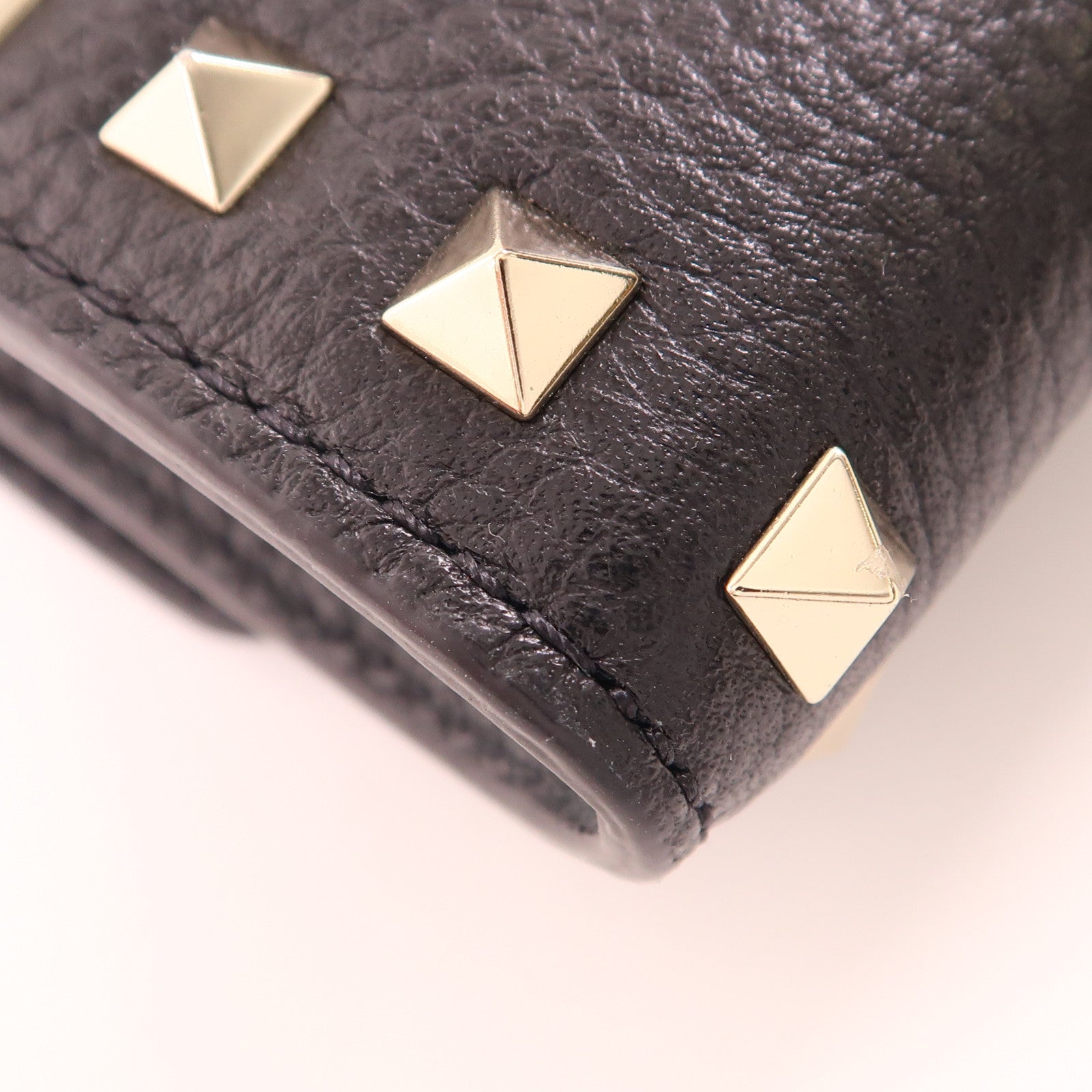 Valentino 牛皮皮革Rockstud WOC肩背袋