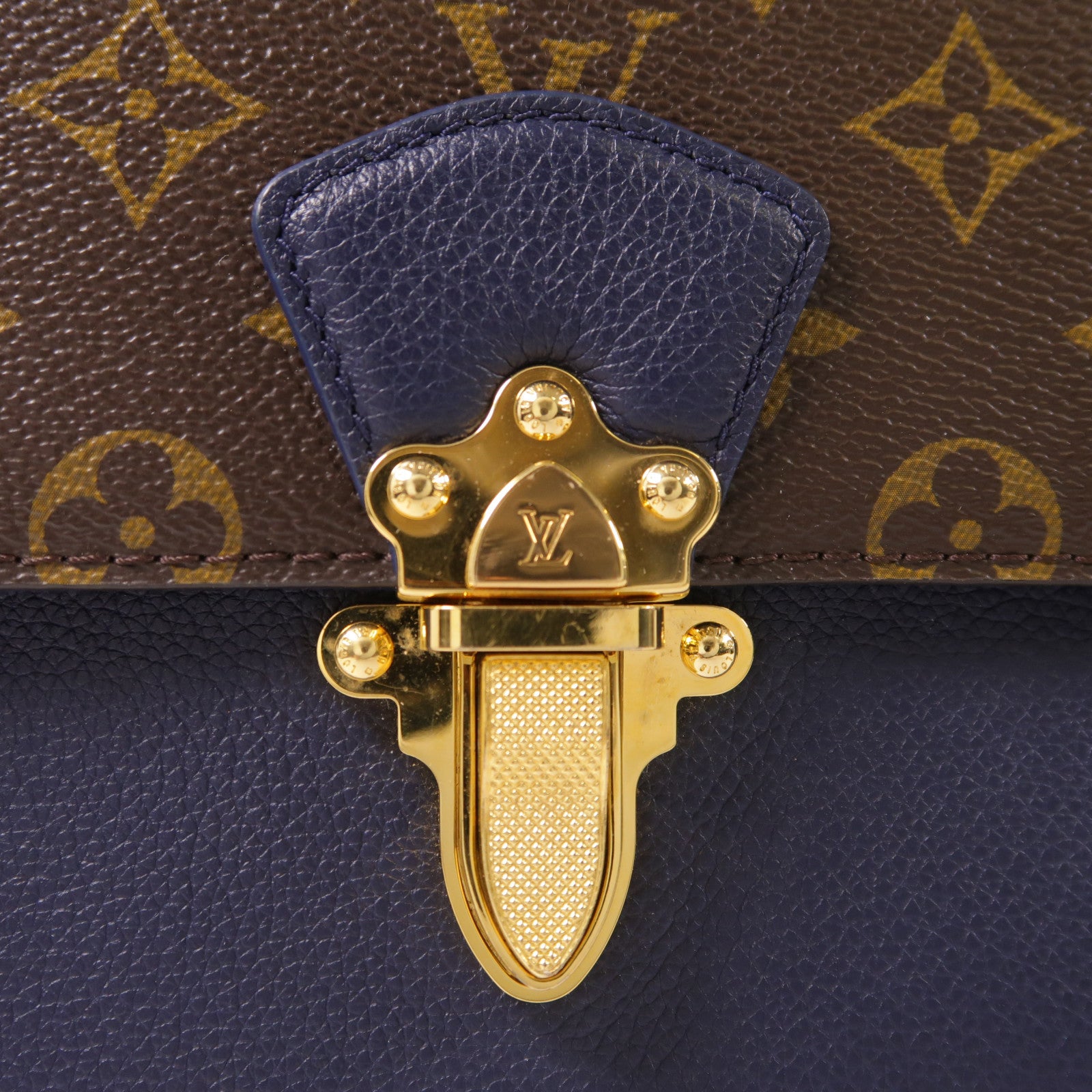 LOUIS VUITTON Monogram Victoire金扣鏈帶肩背袋