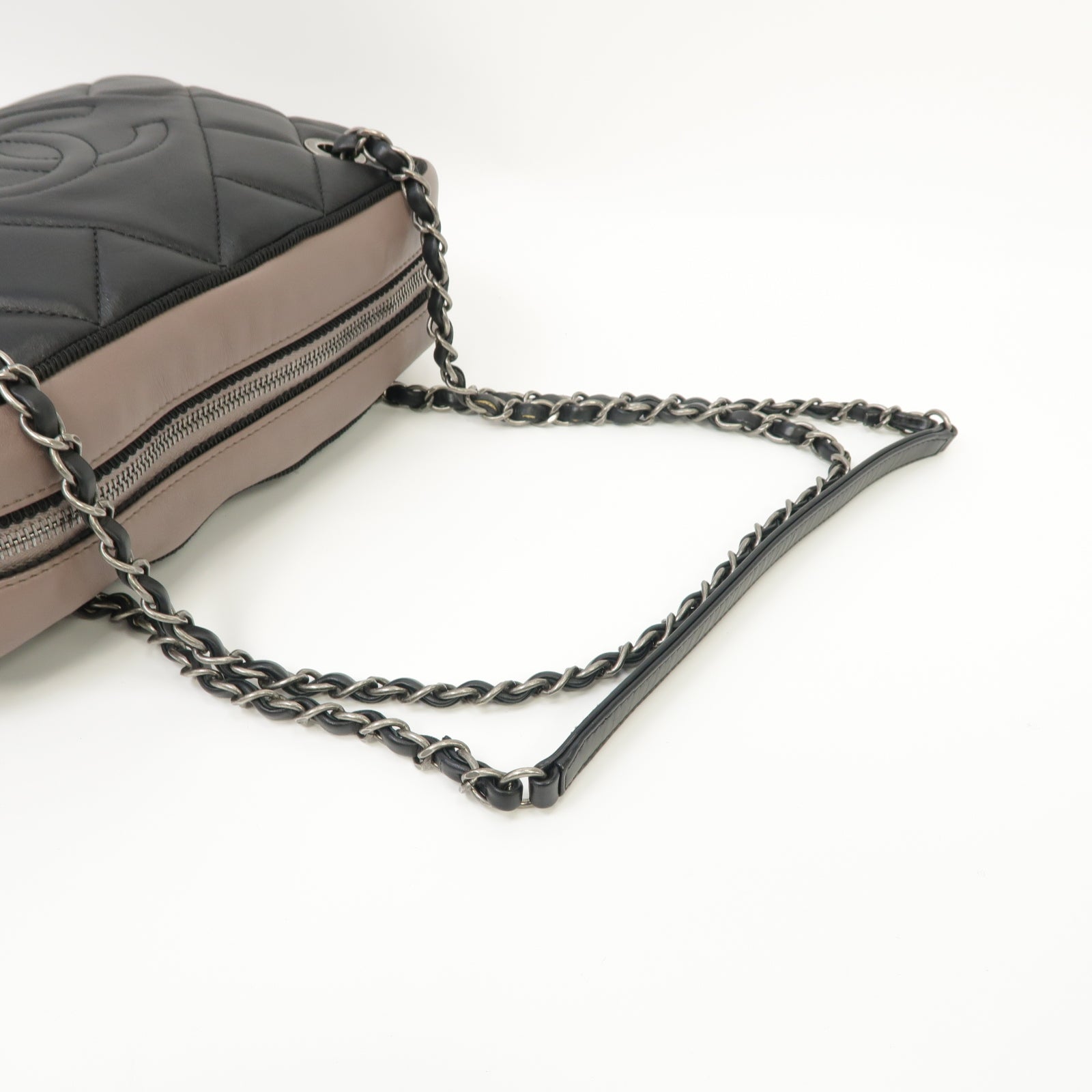 CHANEL 【激減優惠】菱格牛皮皮革Chain Shoulder銀扣鏈帶肩背袋黑色