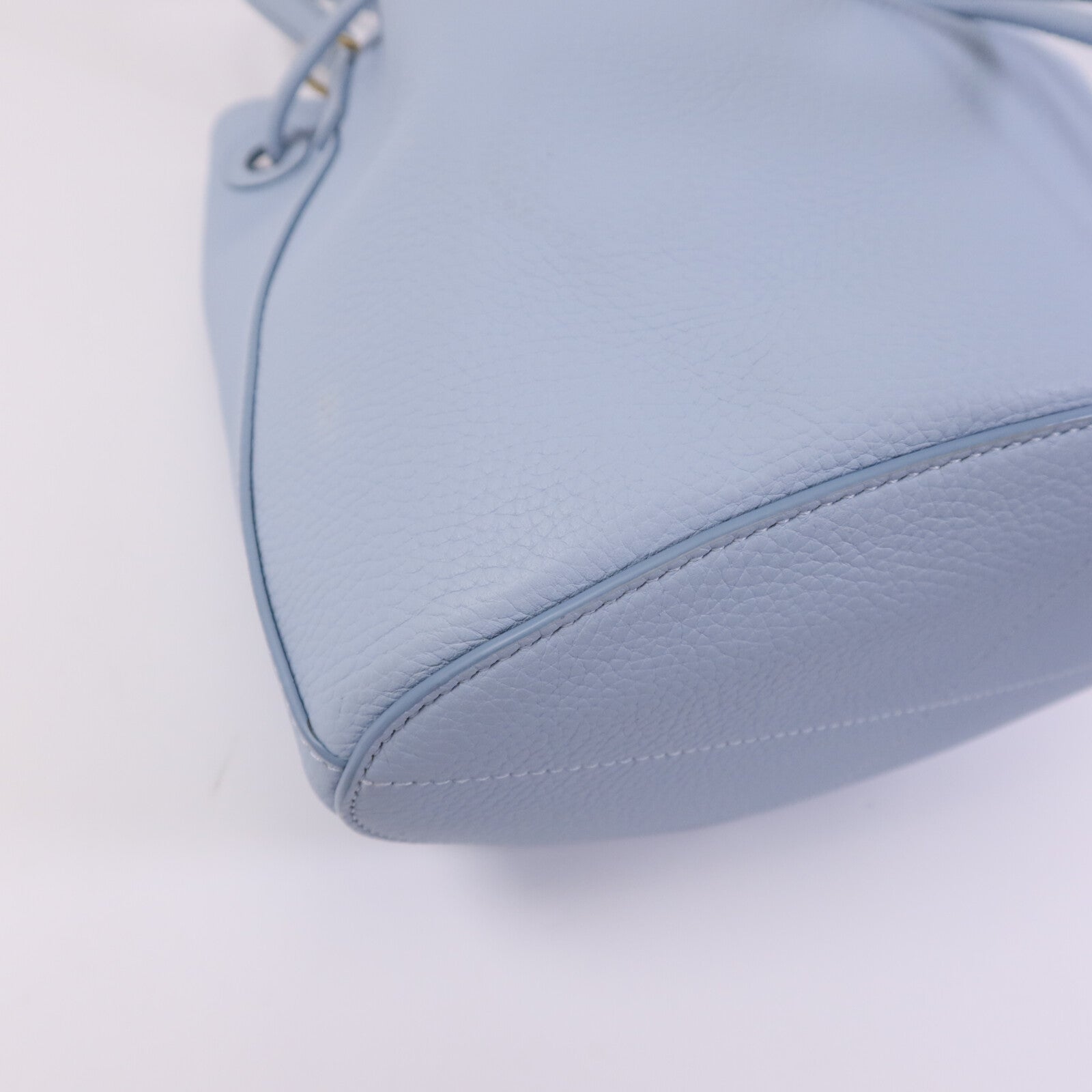BURBERRY 牛皮皮革TB Bucket Bag金扣手挽肩背兩用袋