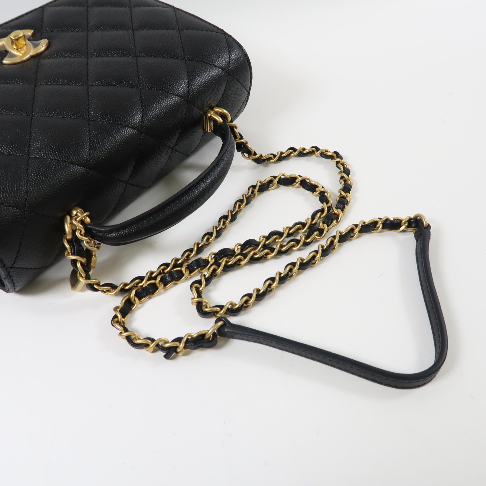 CHANEL 【激減優惠】牛皮皮革Chain Shoulder金扣肩背袋黑色