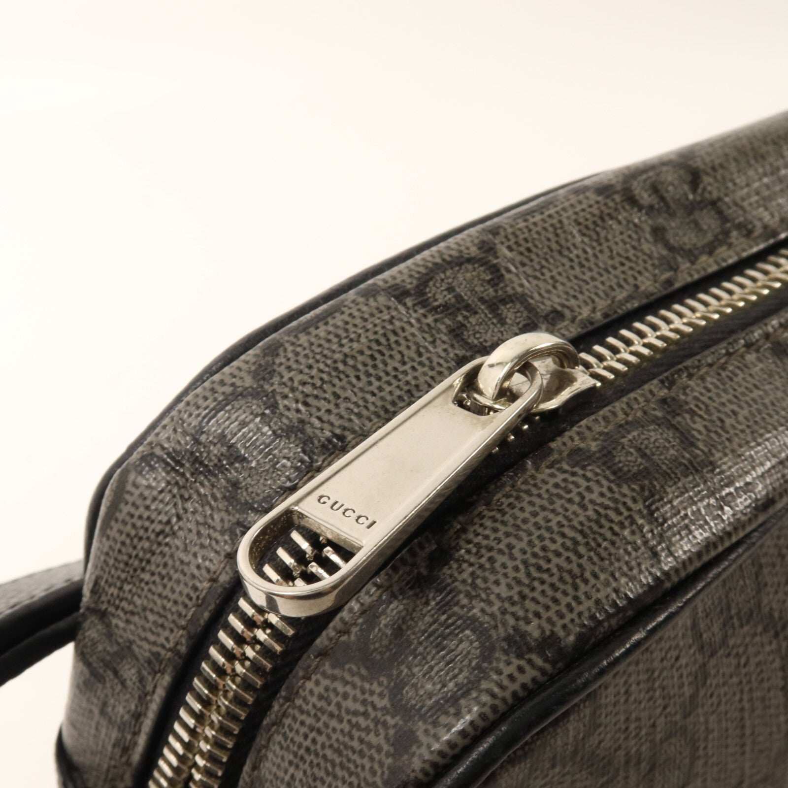 GUCCI 塗層帆布GG Supreme Bag肩背袋