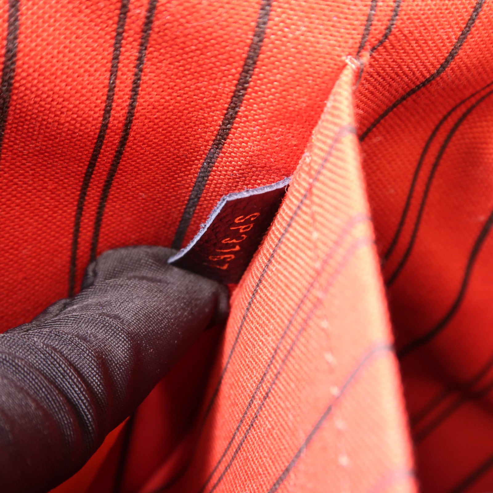 LOUIS VUITTON 【激減優惠】Monogram Empreinte Montaigne MM金扣手挽肩背兩用袋