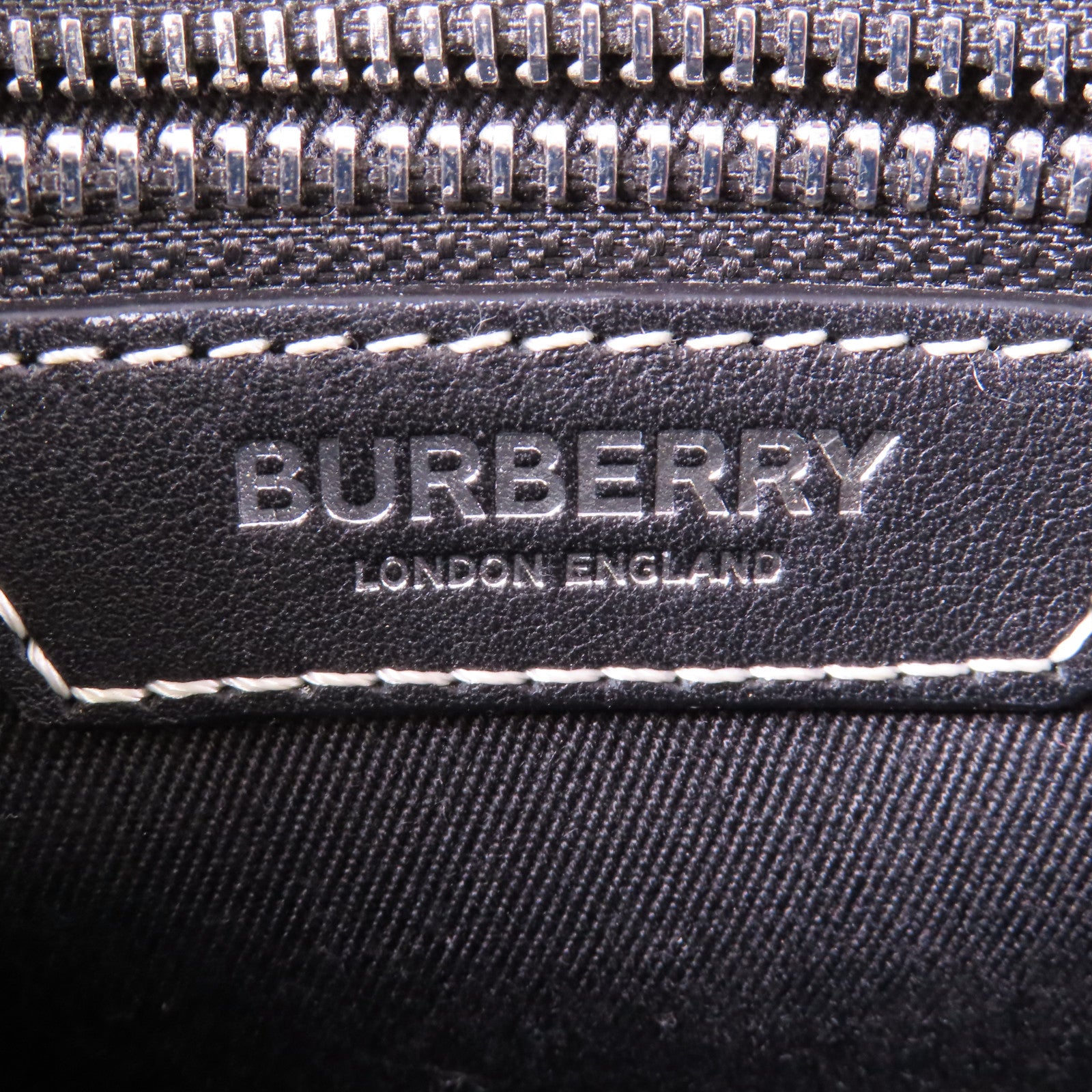 BURBERRY 塗層帆布Shoulder Bag銀扣肩背袋啡色/黑色
