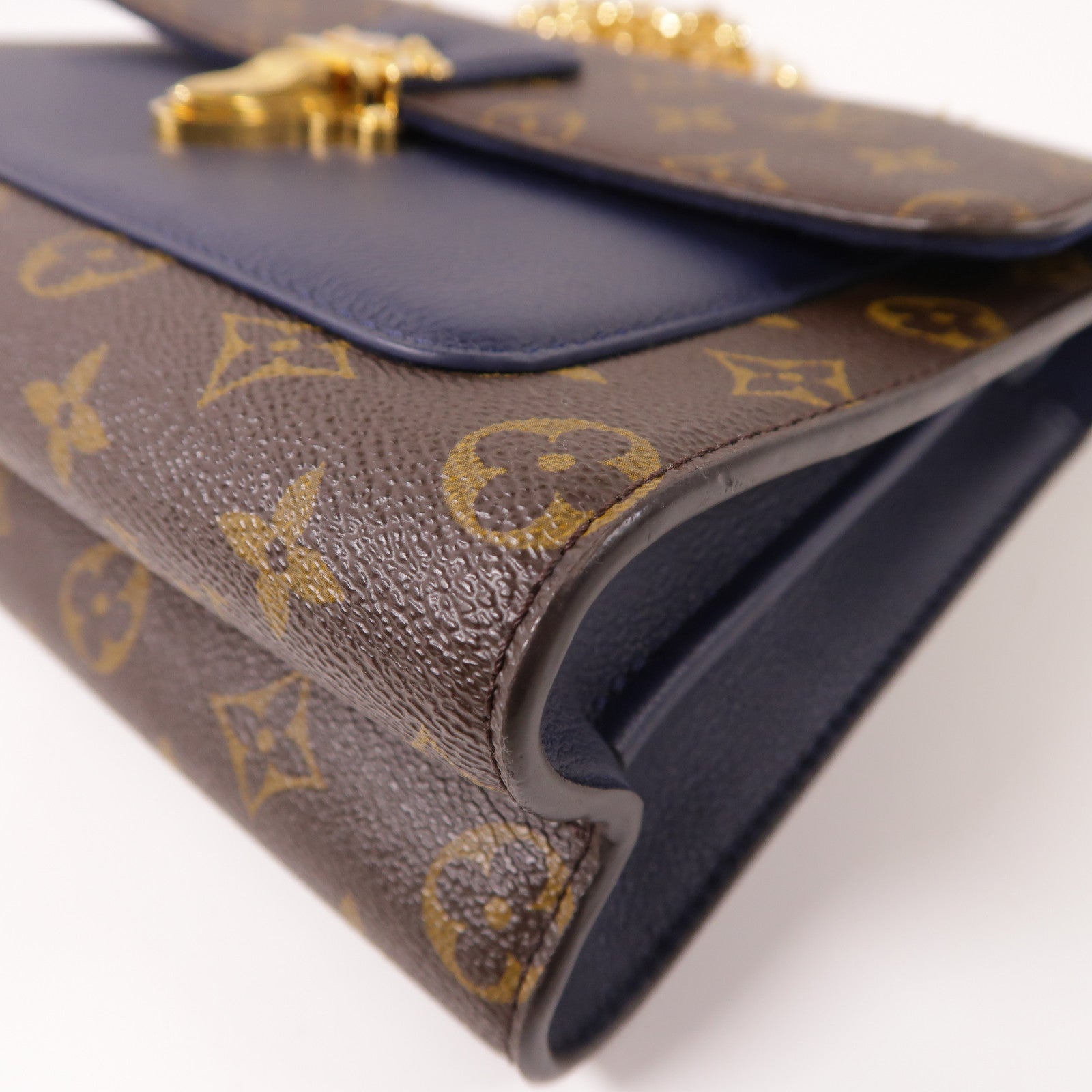 LOUIS VUITTON Monogram Victoire金扣鏈帶肩背袋