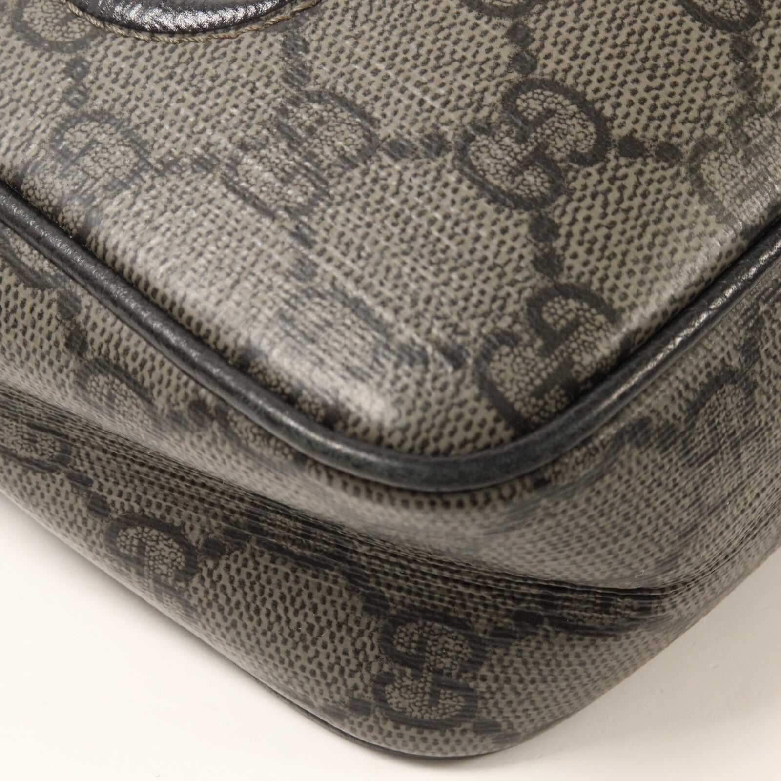 GUCCI 塗層帆布GG Supreme Bag肩背袋