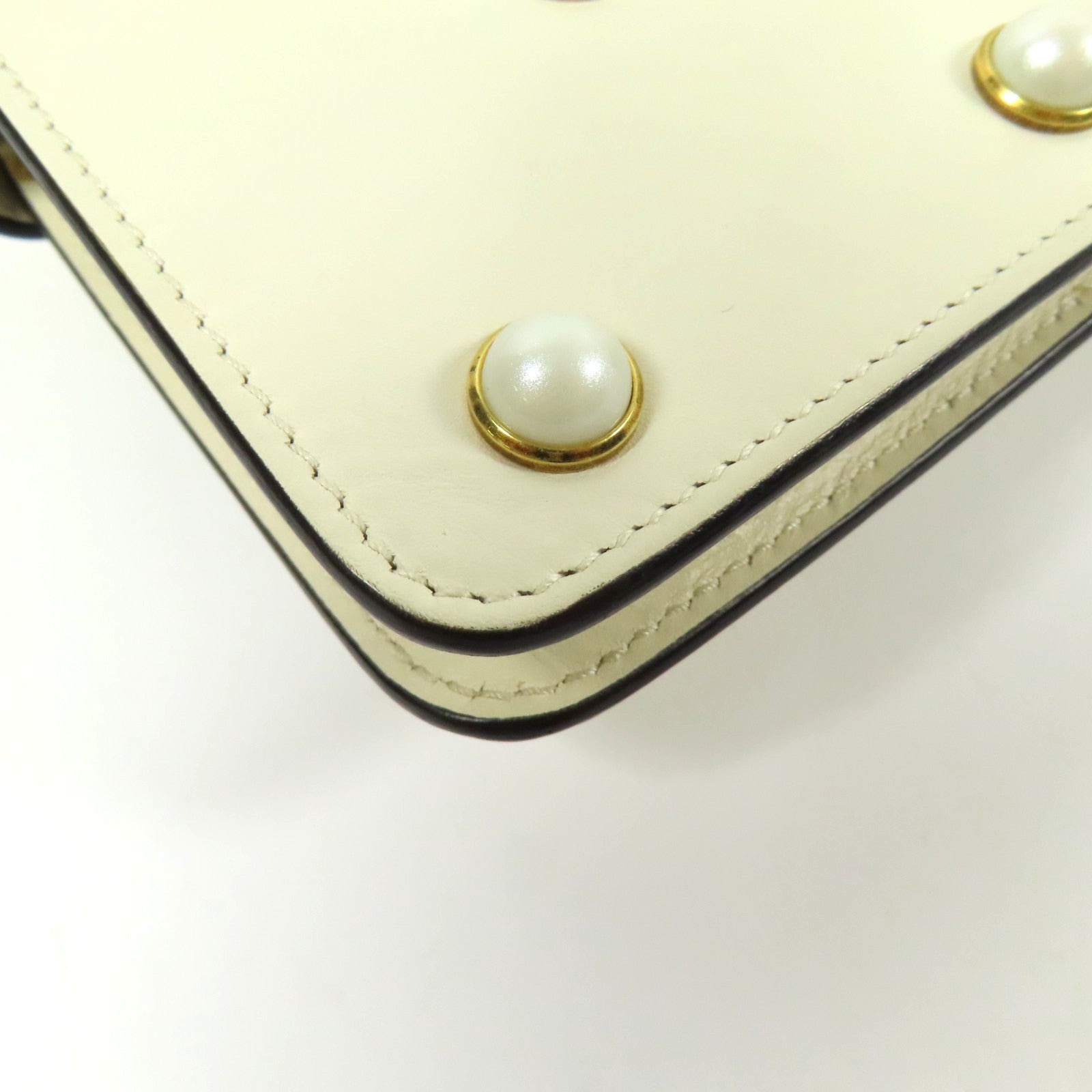 GUCCI GG GHW Broadway Pearl Bee Shoulder Bag Calfskin Leather Beige