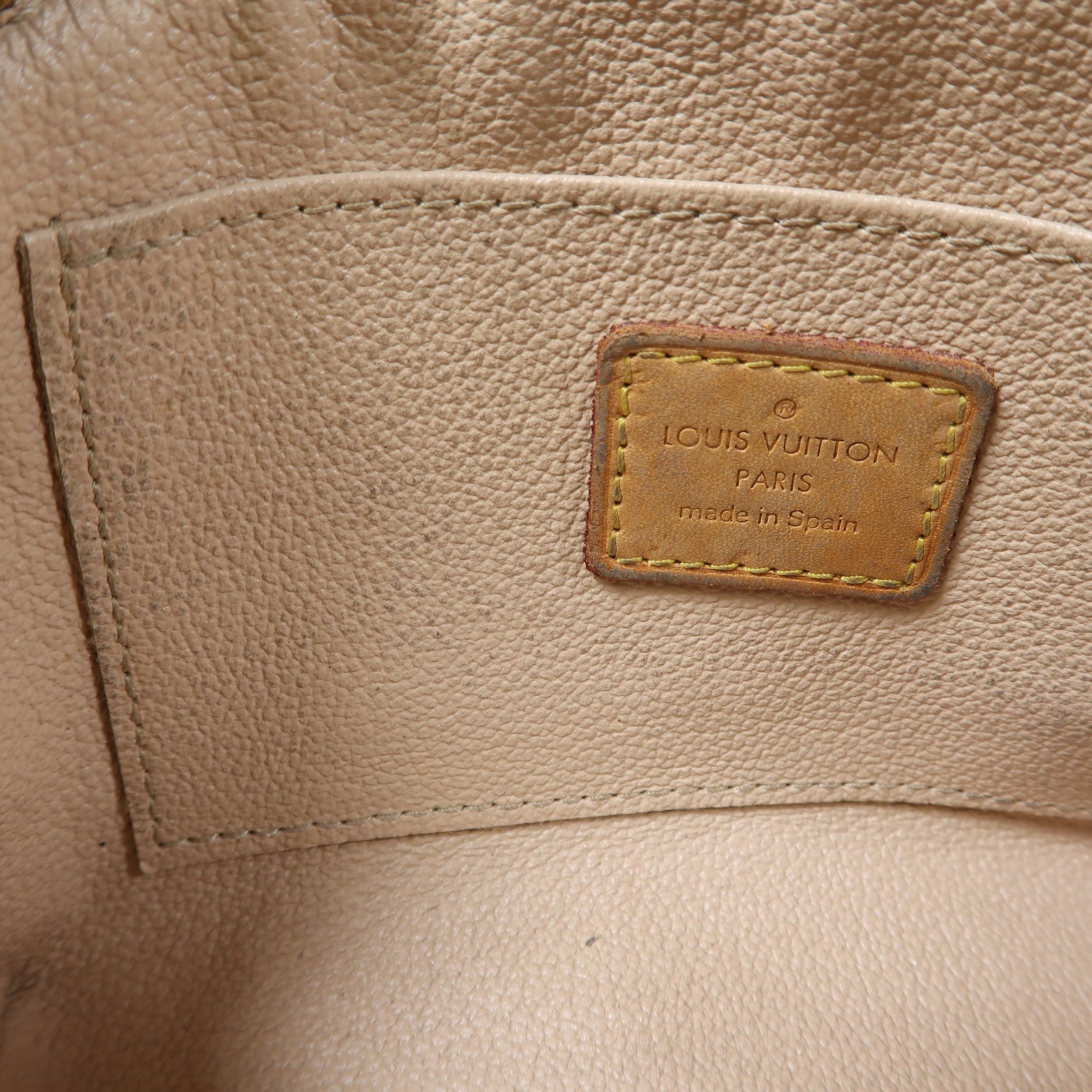 LOUIS VUITTON Monogram Pouch金扣手拿包啡色