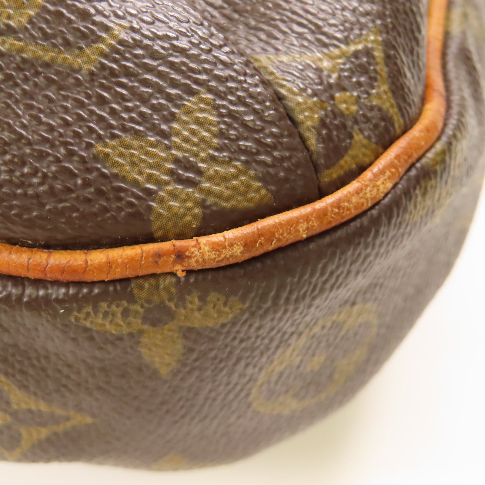 LOUIS VUITTON Monogram Odeon PM金扣肩背袋棕色