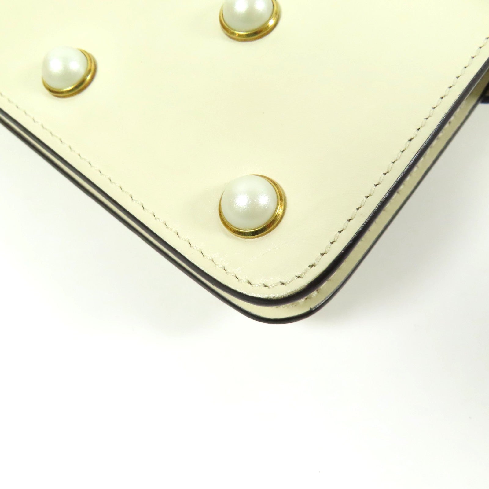 GUCCI GG GHW Broadway Pearl Bee Shoulder Bag Calfskin Leather Beige