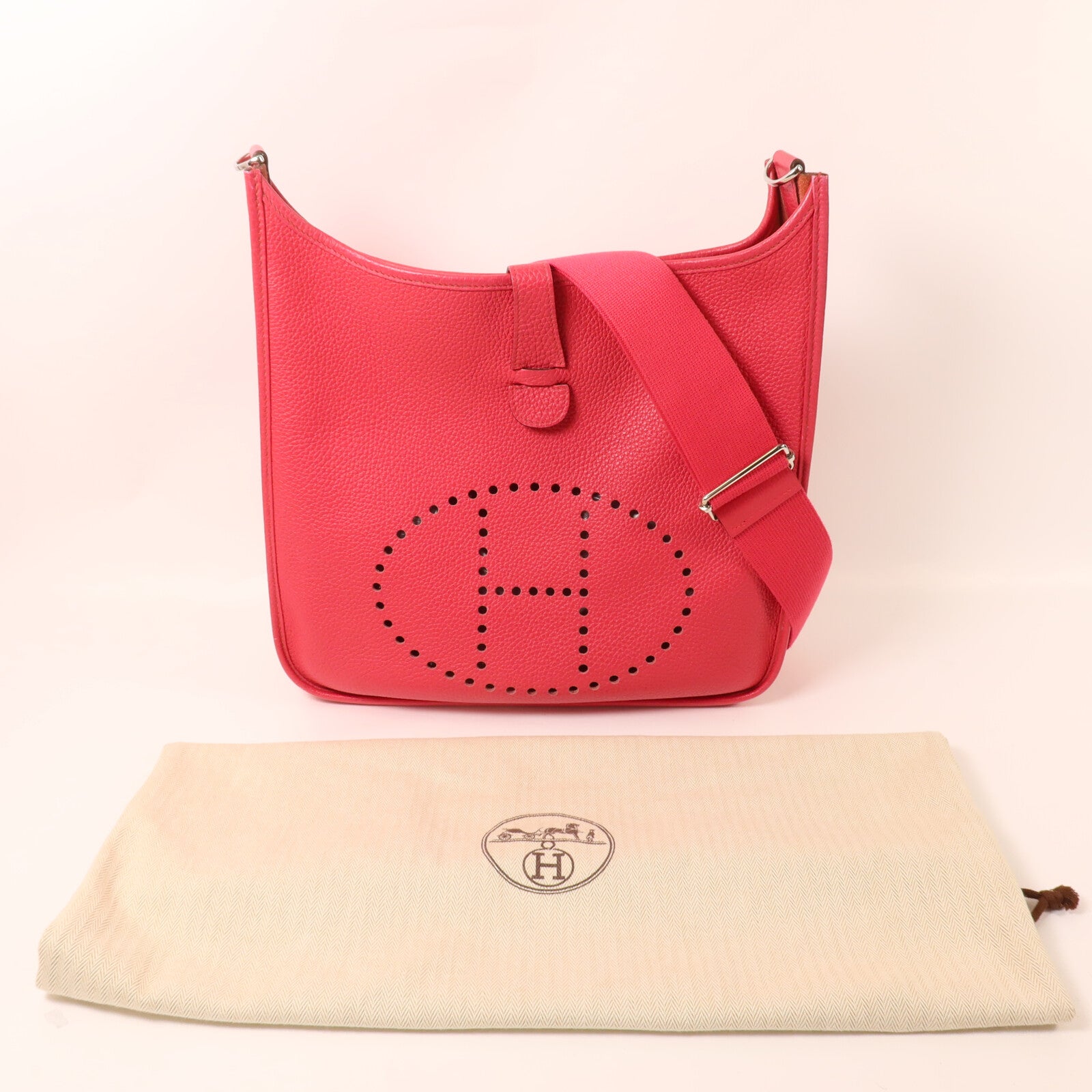 HERMES Clemence皮革Evelyne GM肩背袋Rose Extreme