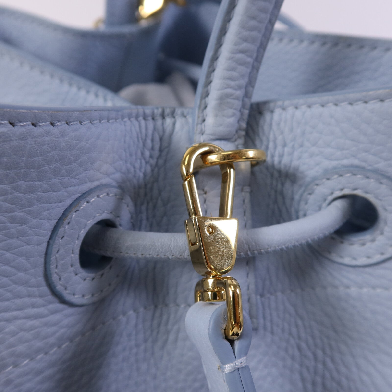 BURBERRY 牛皮皮革TB Bucket Bag金扣手挽肩背兩用袋
