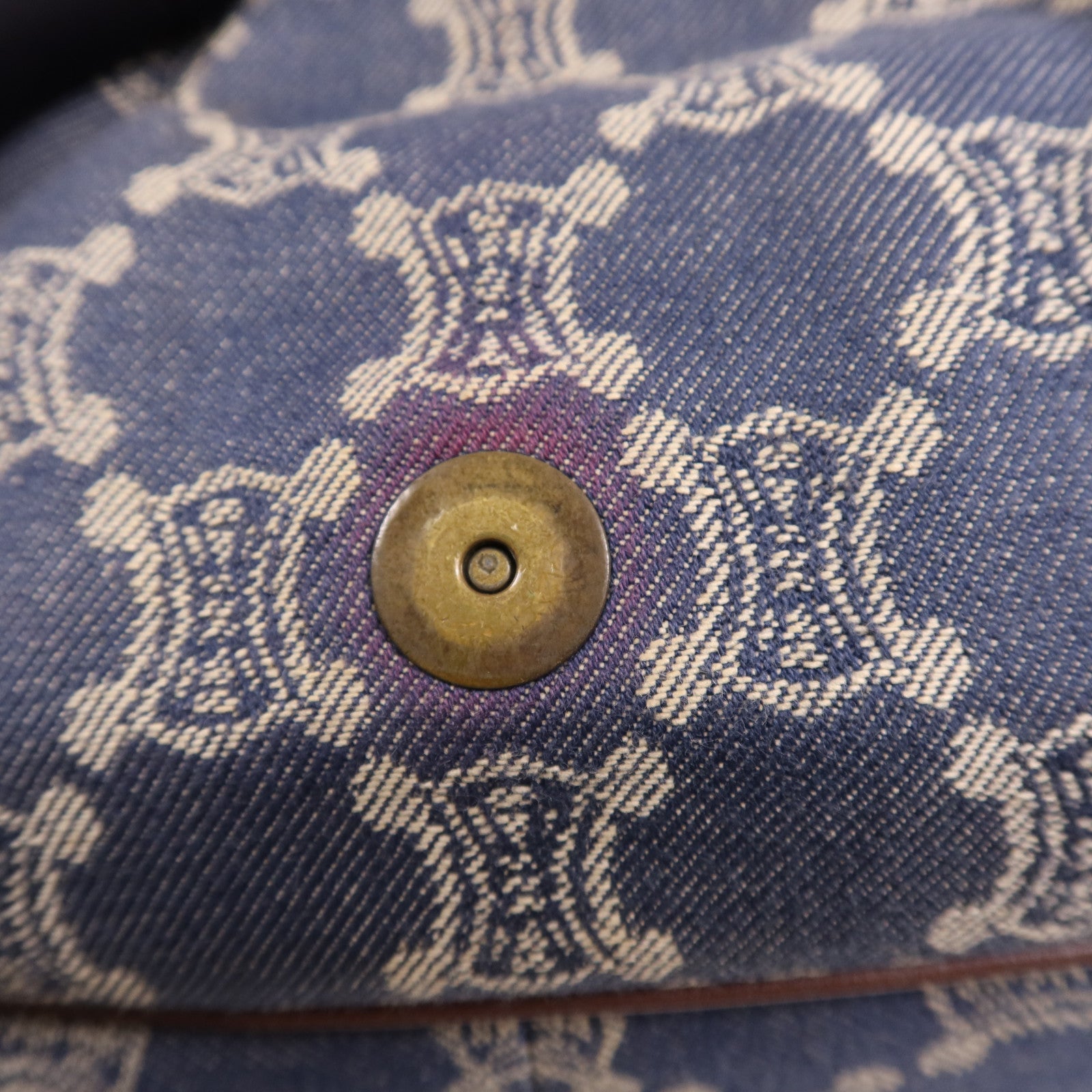 CELINE 牛仔布/皮革Macadam Hand Bag金扣手挽袋