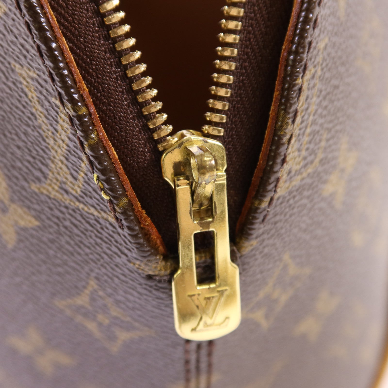 LOUIS VUITTON Monogram Elipse MM金扣手挽袋M51126