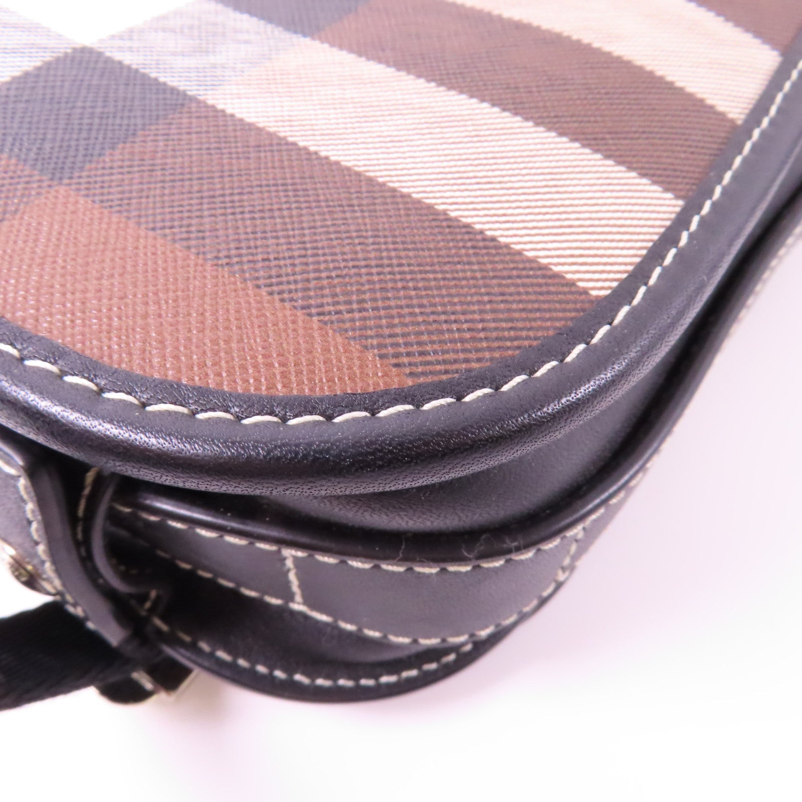 BURBERRY 塗層帆布Shoulder Bag銀扣肩背袋啡色/黑色