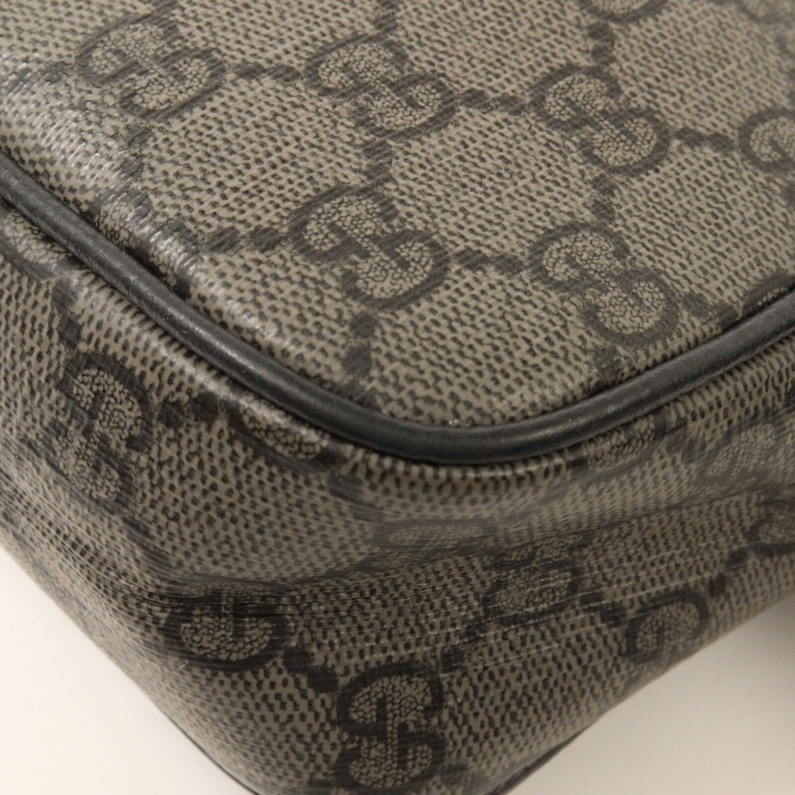 GUCCI 塗層帆布GG Supreme Bag肩背袋
