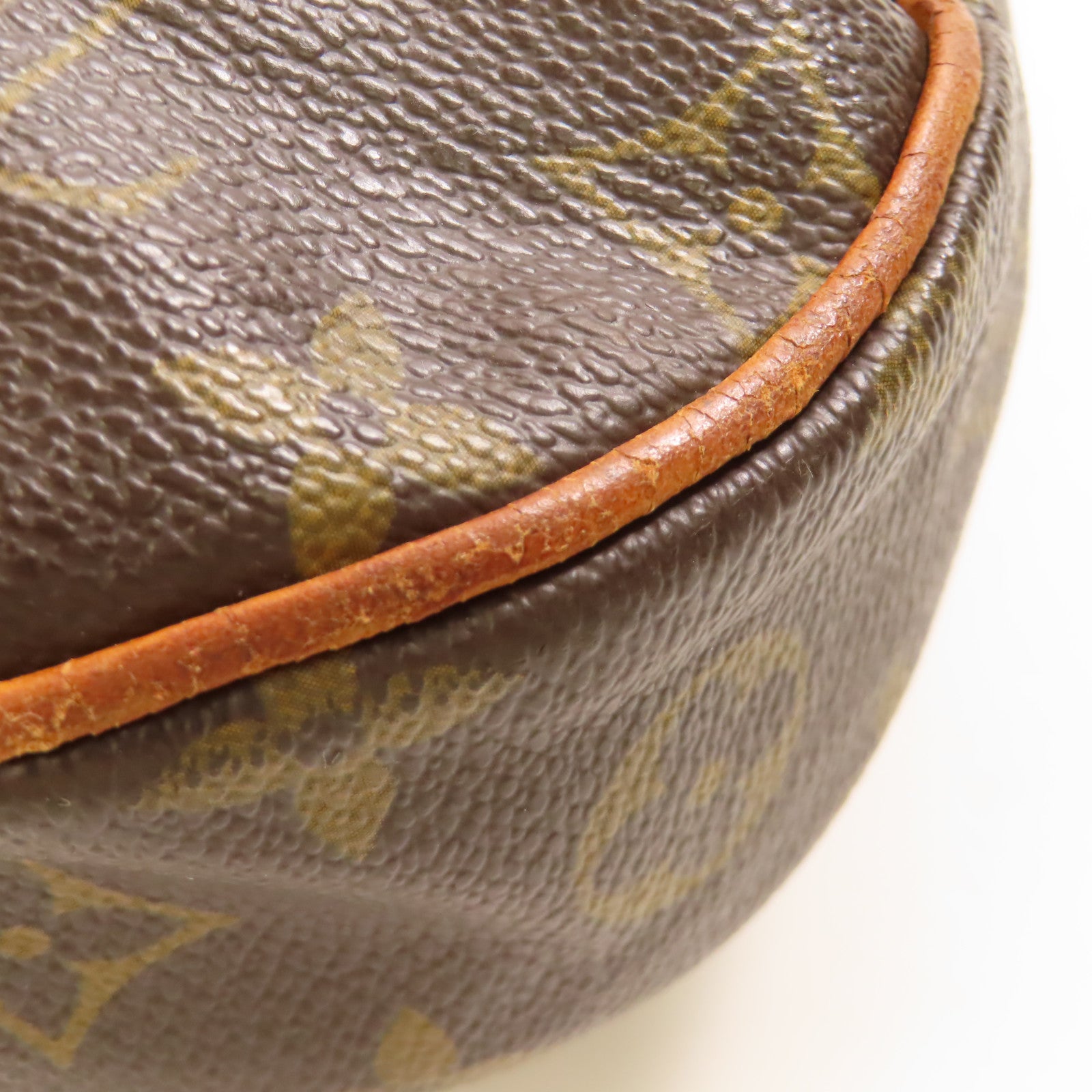LOUIS VUITTON Monogram Odeon PM金扣肩背袋棕色