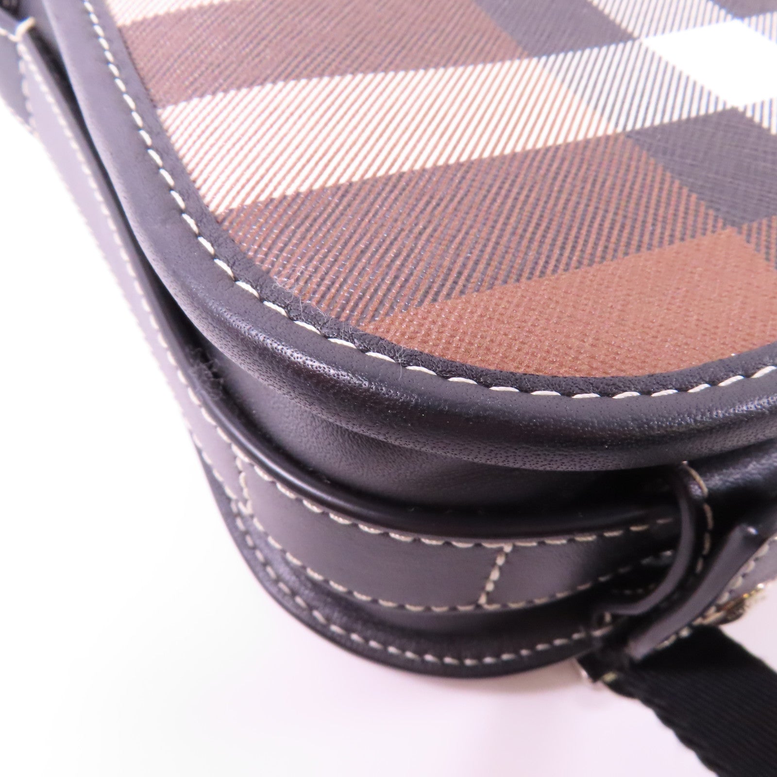 BURBERRY 塗層帆布Shoulder Bag銀扣肩背袋啡色/黑色