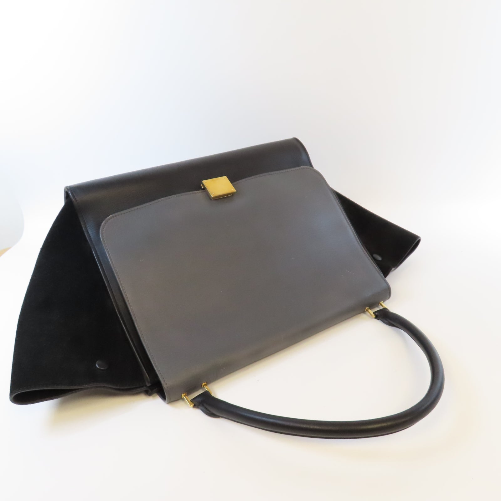 CELINE 【激減優惠】牛皮皮革Trapaze金扣肩背袋黑色/灰色