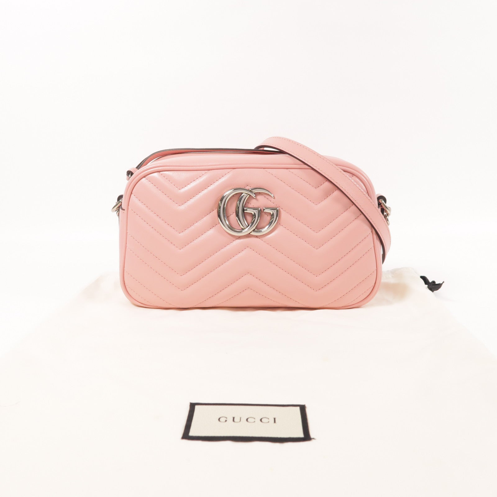 GUCCI 牛皮皮革GG Marmont銀扣肩背袋