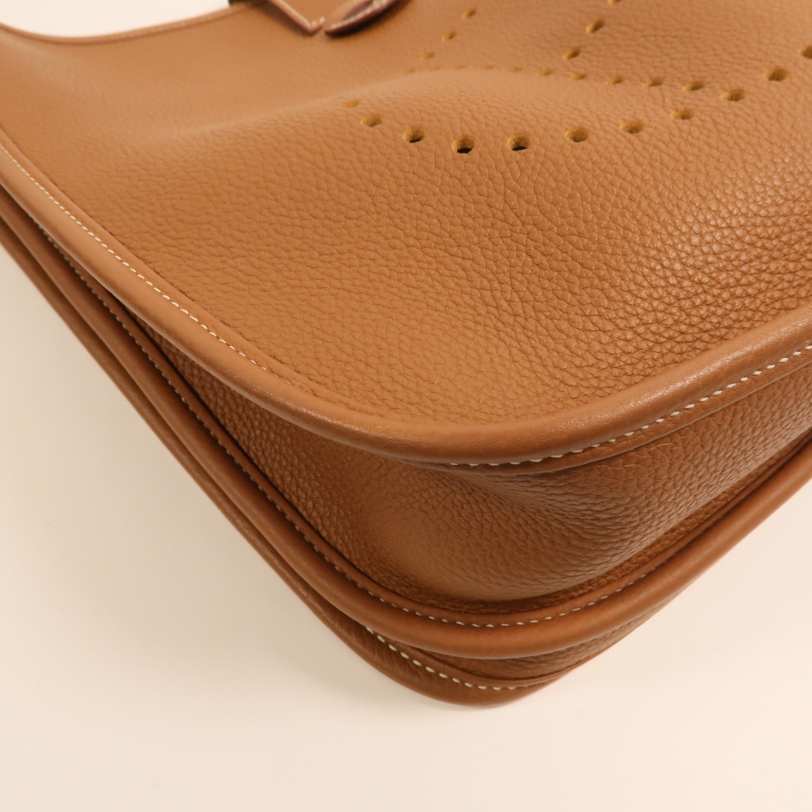 HERMES Clemence皮革Evelyne PM金扣肩背袋