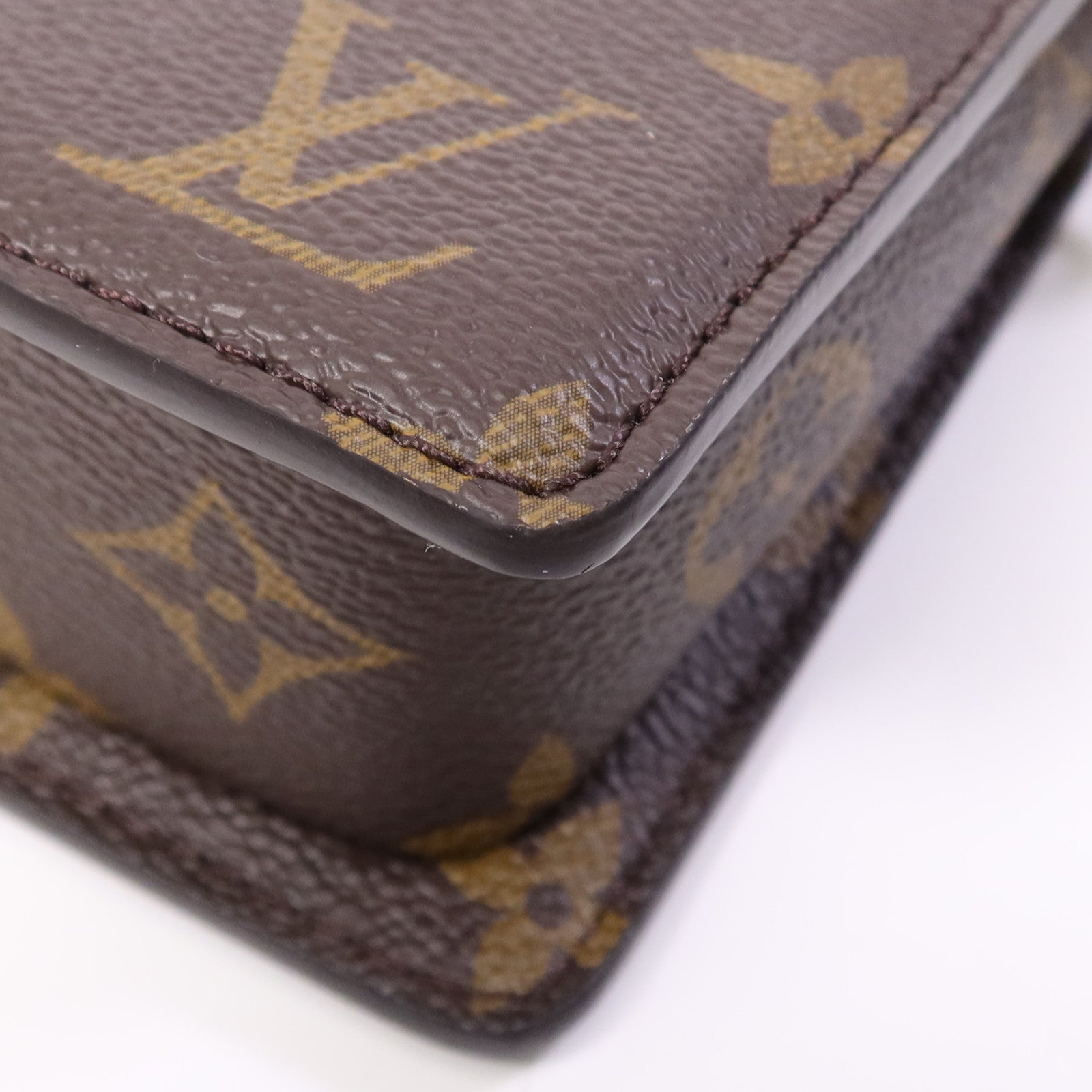 LOUIS VUITTON Monogram LV Street Sign金扣鏈帶肩背袋