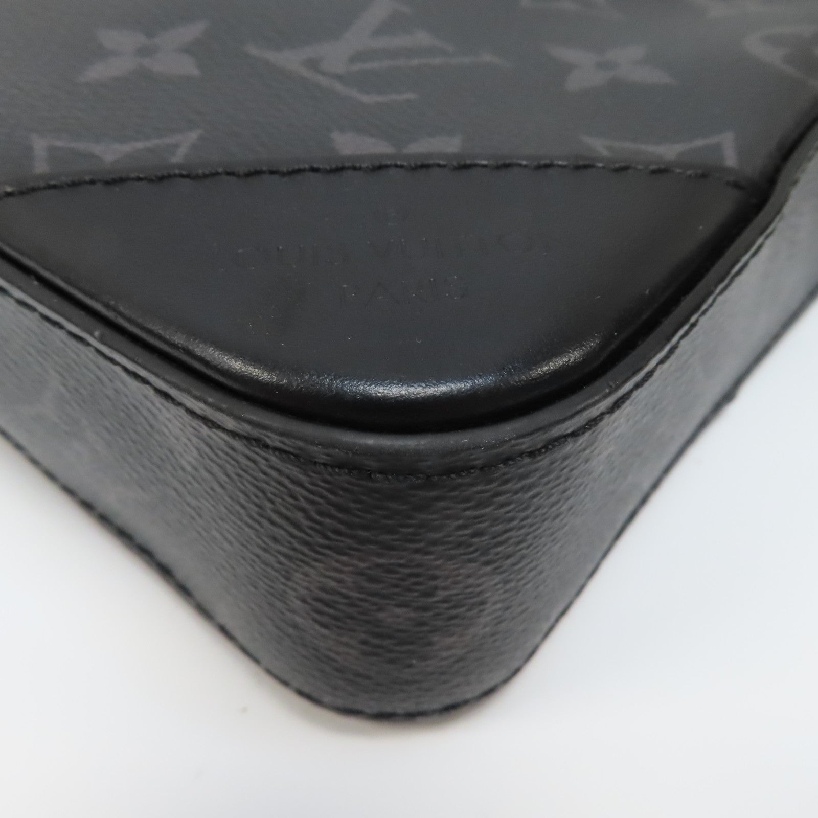 LOUIS VUITTON Monogram Eclipse Trio Messenger銀扣肩背袋黑色/灰色