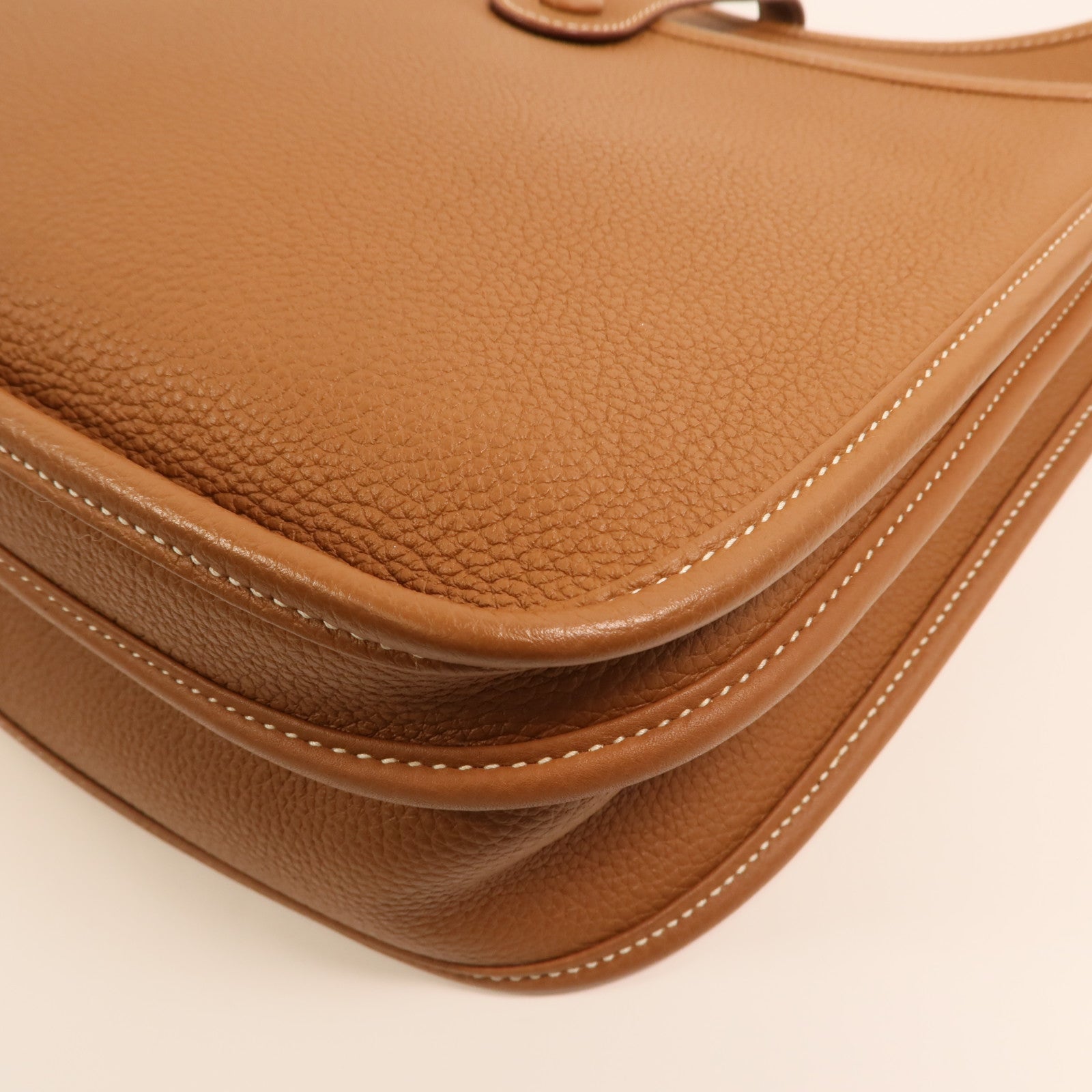HERMES Clemence皮革Evelyne PM金扣肩背袋