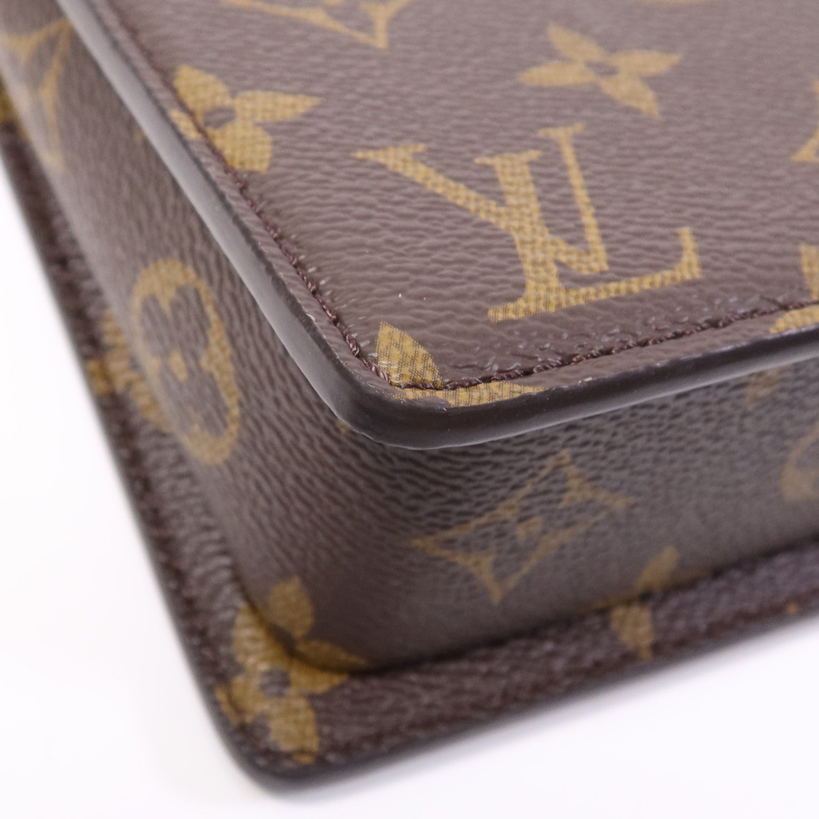 LOUIS VUITTON Monogram LV Street Sign金扣鏈帶肩背袋