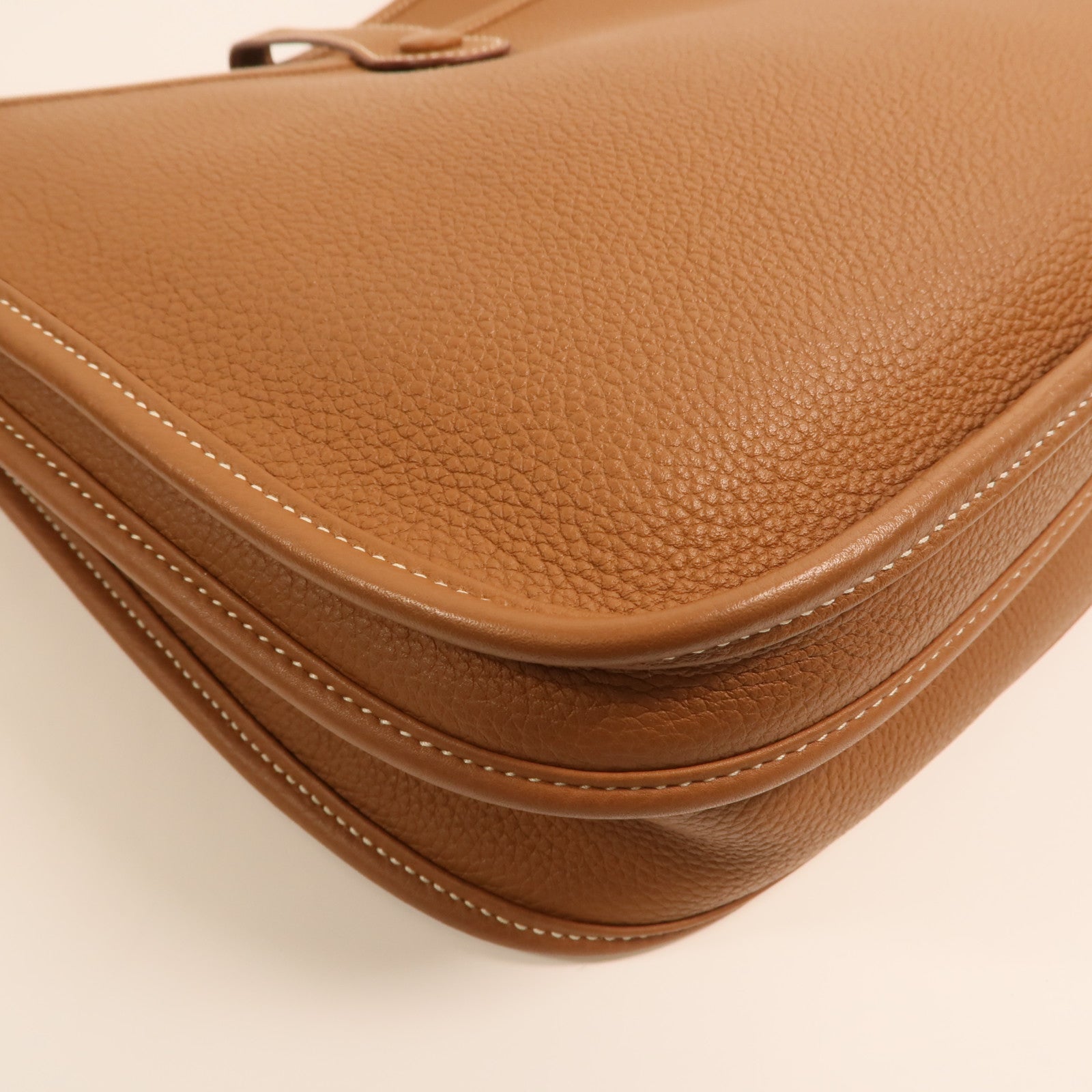 HERMES Clemence皮革Evelyne PM金扣肩背袋