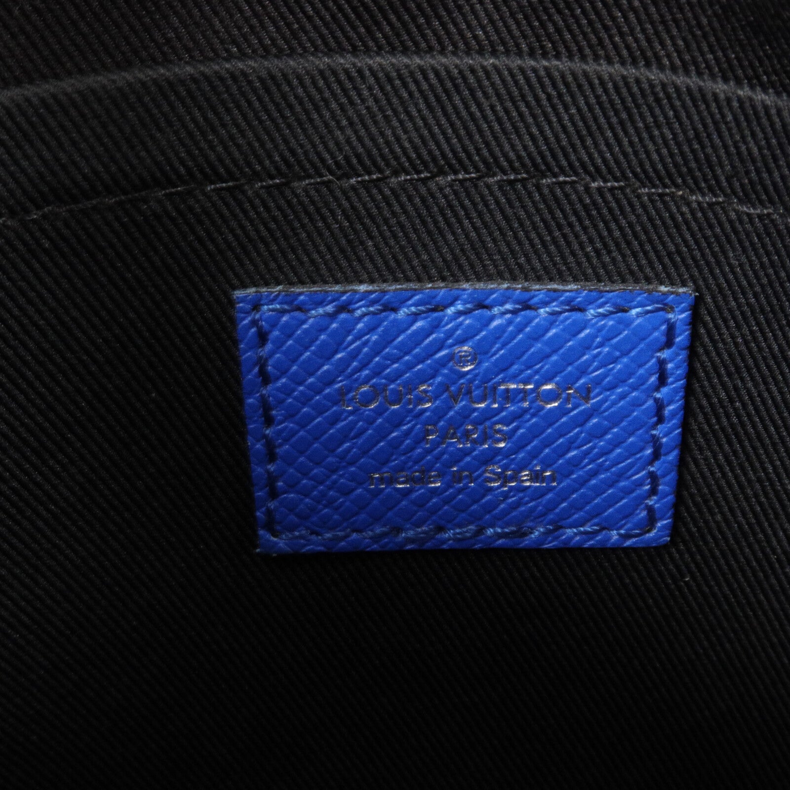 LOUIS VUITTON Monogram Alpha肩背袋