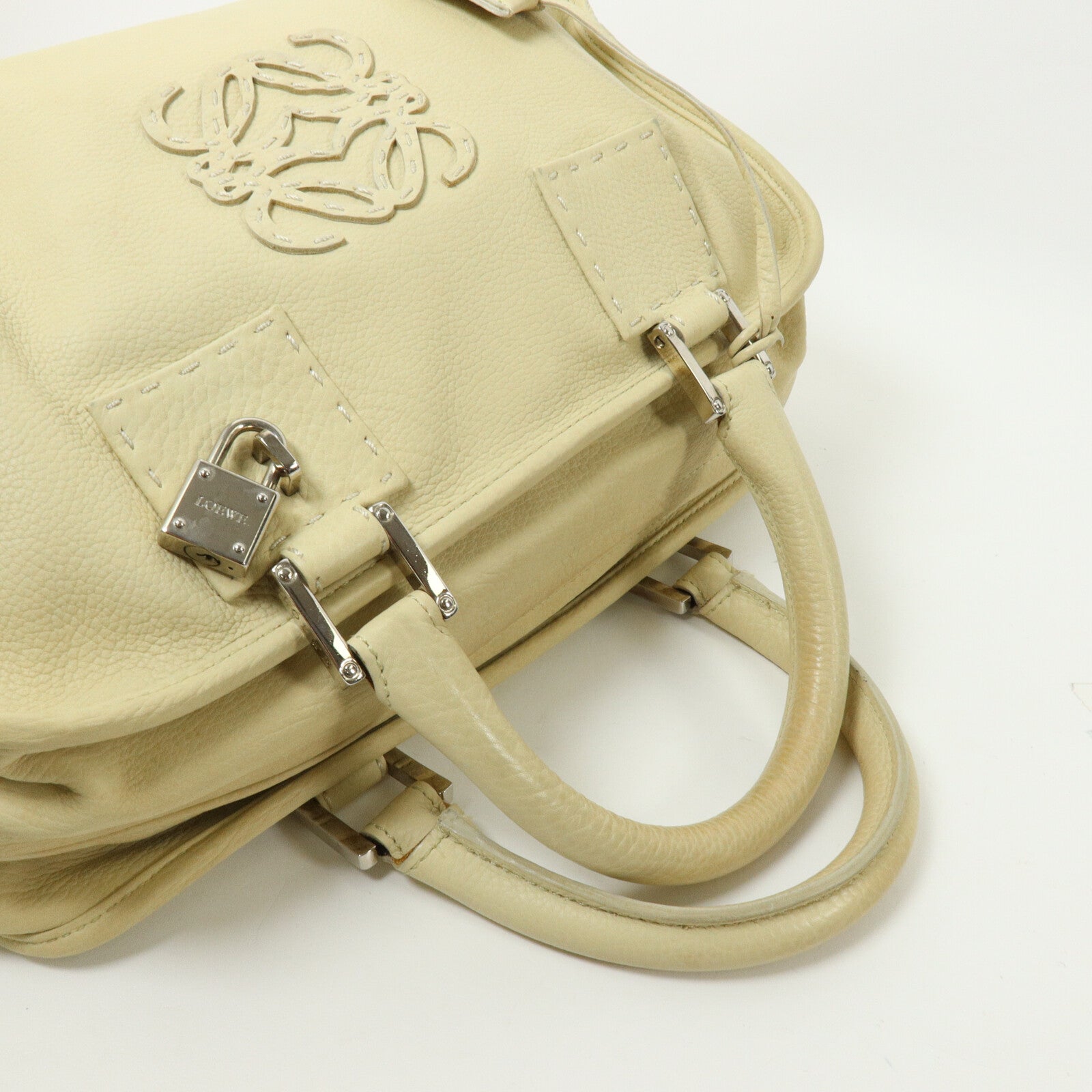 LOEWE 牛皮皮革Amazona 28手挽袋
