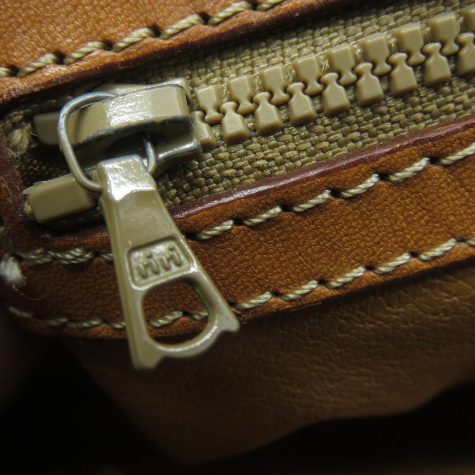 CELINE 塗層帆布Shoulder Bag金扣肩背袋啡色