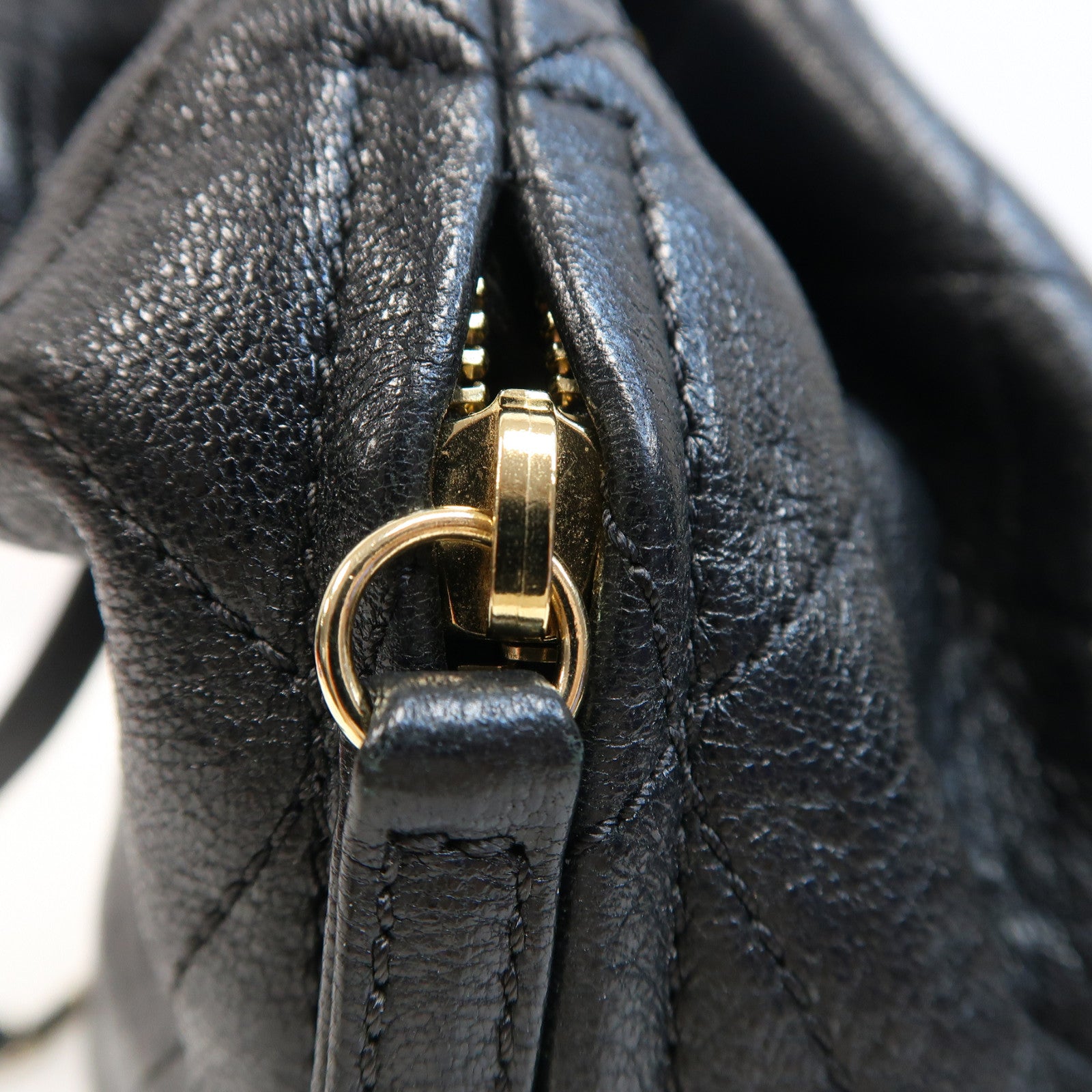 CHANEL 牛皮皮革Rucksack金扣背包黑色