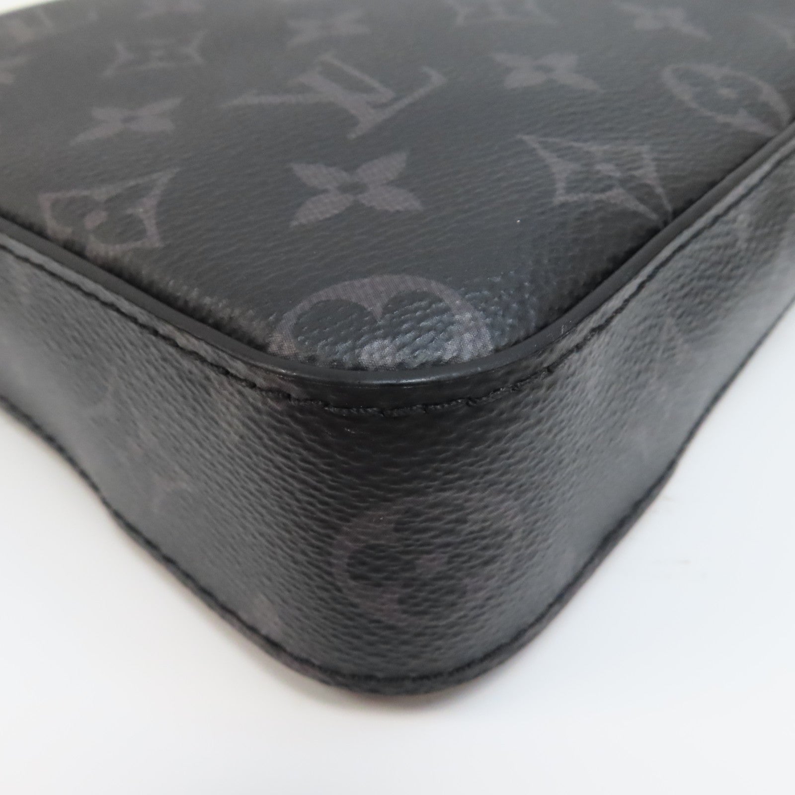 LOUIS VUITTON Monogram Eclipse Trio Messenger銀扣肩背袋黑色/灰色