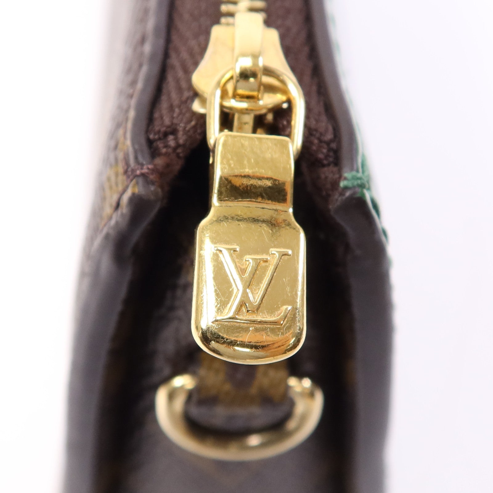 LOUIS VUITTON Monogram LV Street Sign金扣鏈帶肩背袋