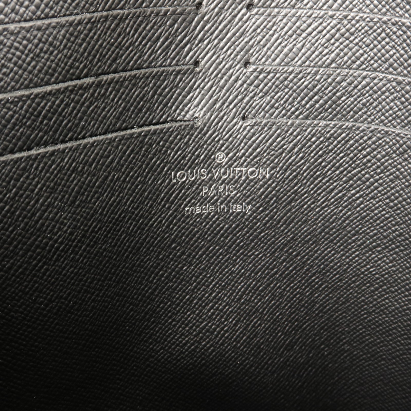 LOUIS VUITTON Monogram Eclipse Pochette Voyage MM銀扣手拿包