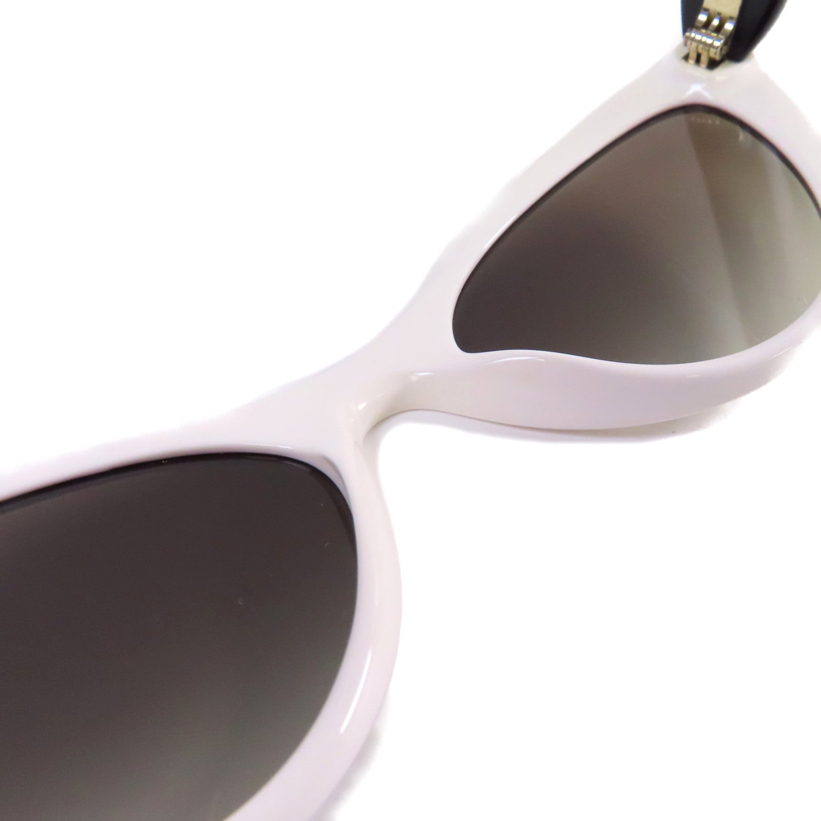 Miu Miu PVC Sunglasses太陽眼鏡白色/黑色