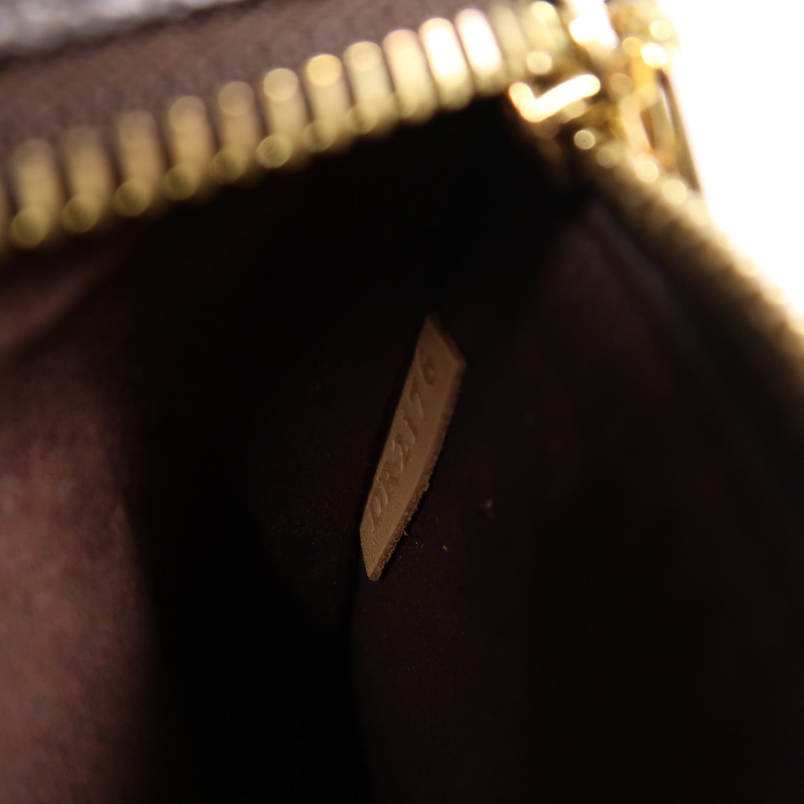 LOUIS VUITTON 【激減優惠】Monogram Pochette Metis MM金扣手挽肩背兩用袋棕色