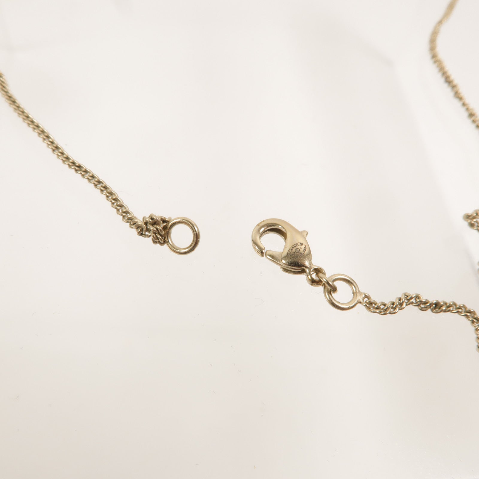 CHANEL 金屬Enamel CC Pendant Necklace項鍊
