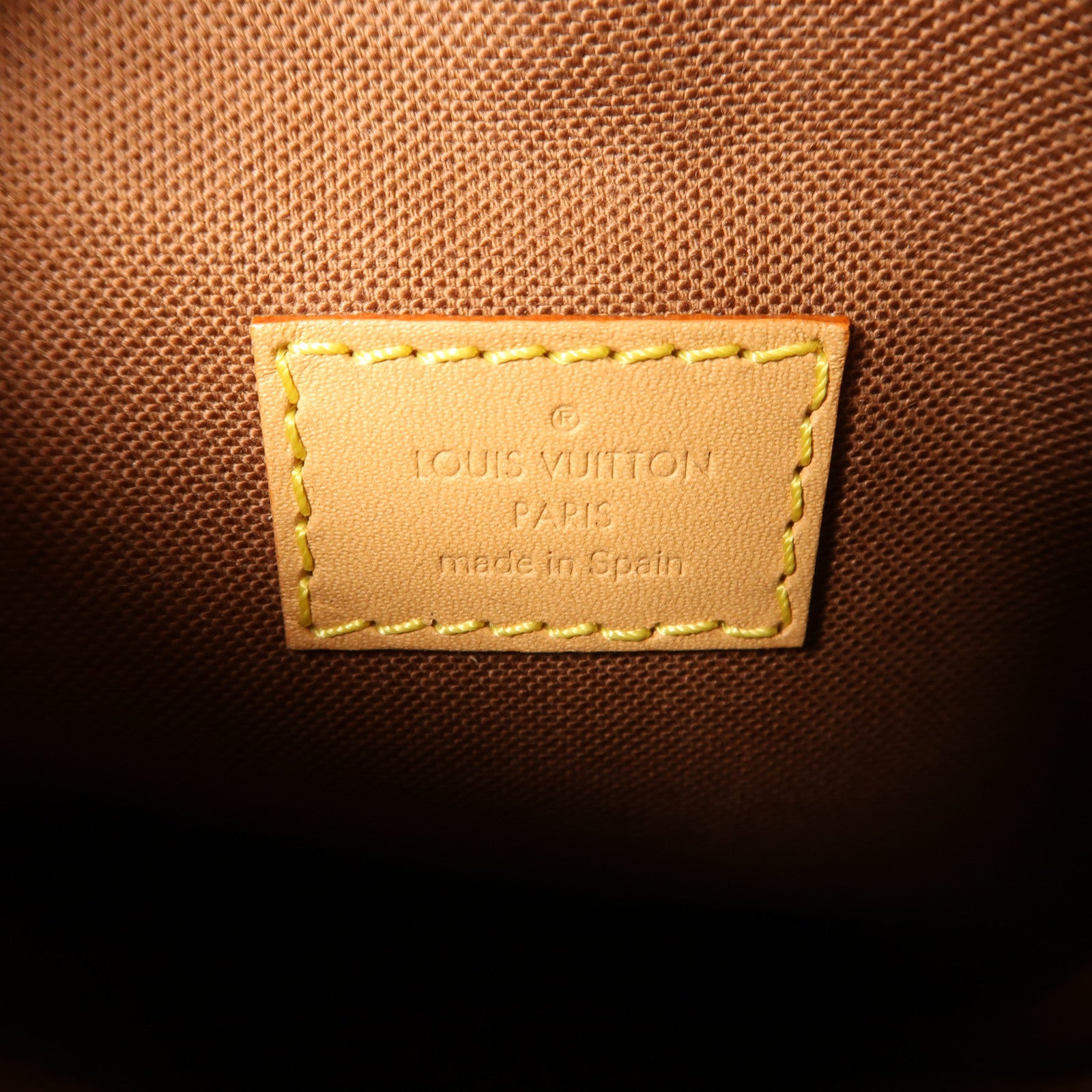LOUIS VUITTON Monogram Fold Me Pouch金扣肩背袋棕色