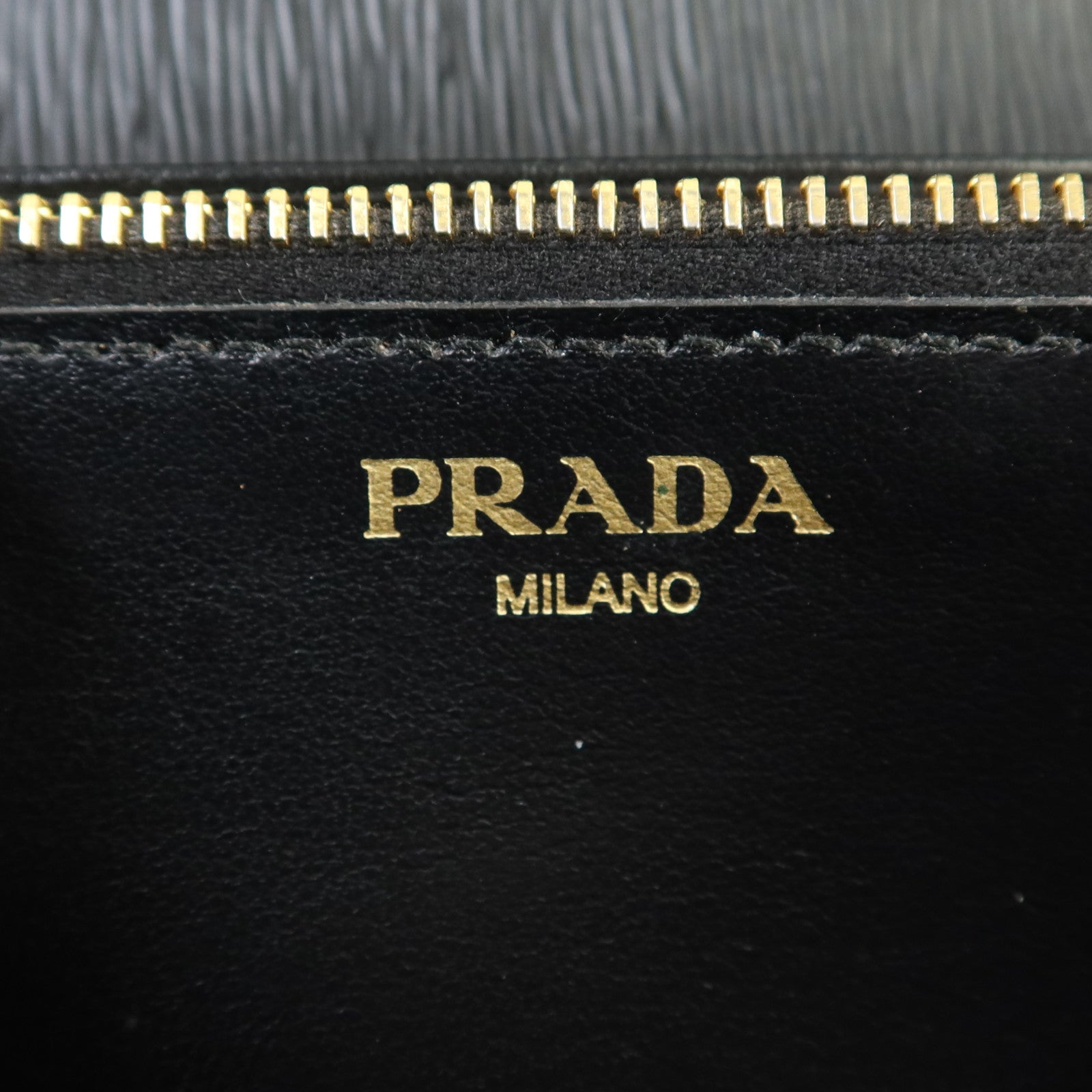 PRADA 牛皮皮革Long Wallet金扣長錢包