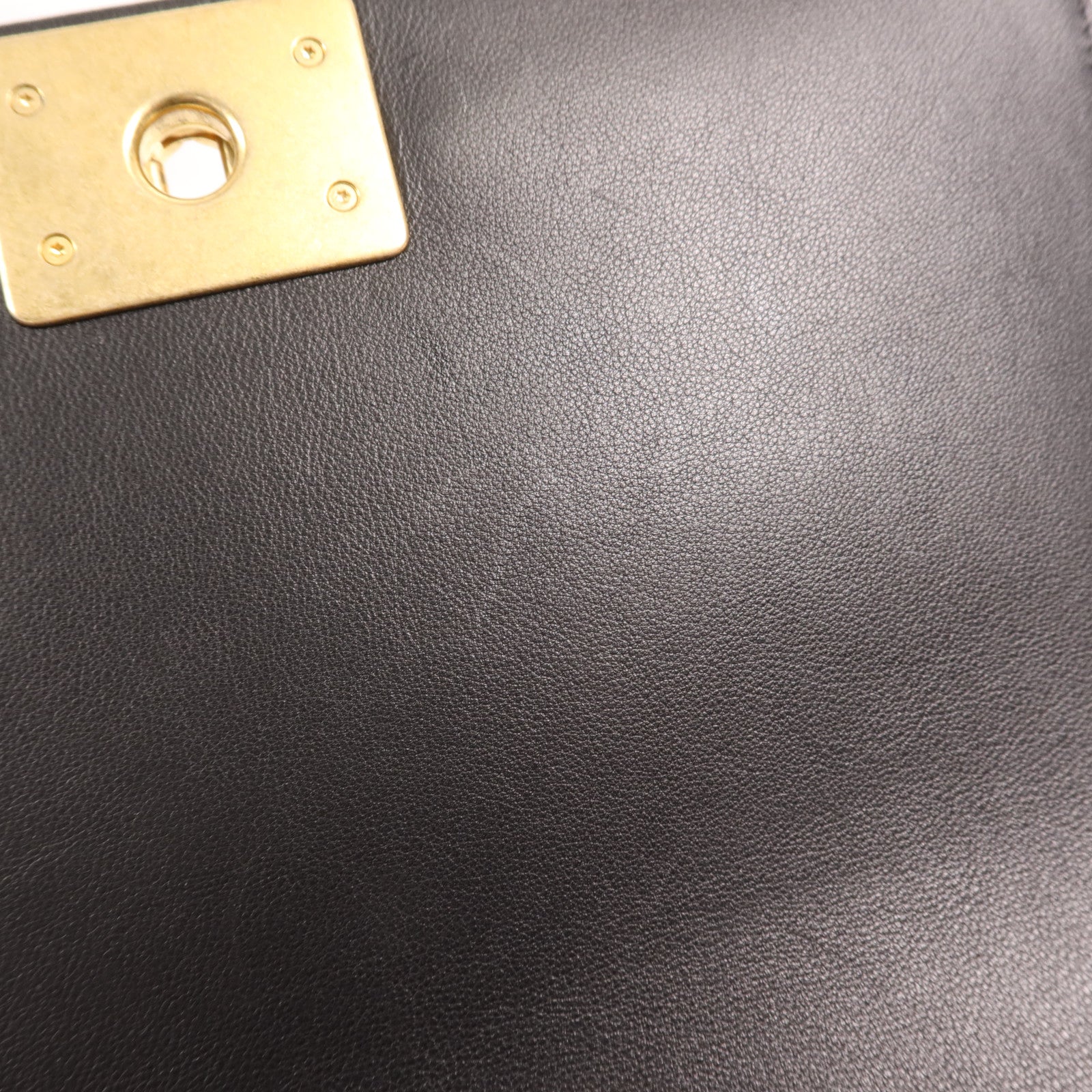 CHANEL 羊皮皮革Boy 25金扣肩背袋