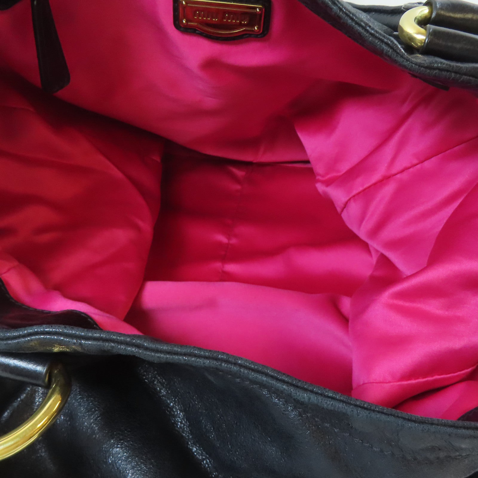 Miu Miu 牛皮皮革Tote Bag金扣手挽袋黑色